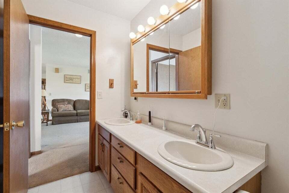 10611 W Main Street 10613