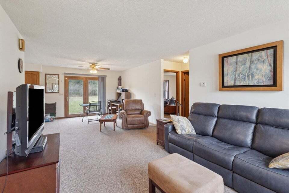 10611 W Main Street 10613