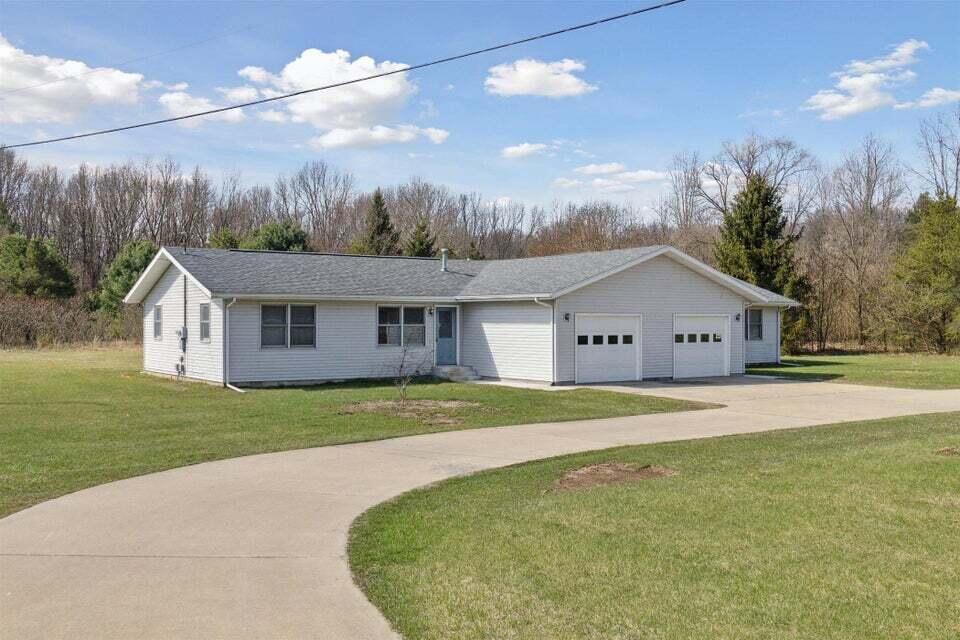 10611 W Main Street 10613