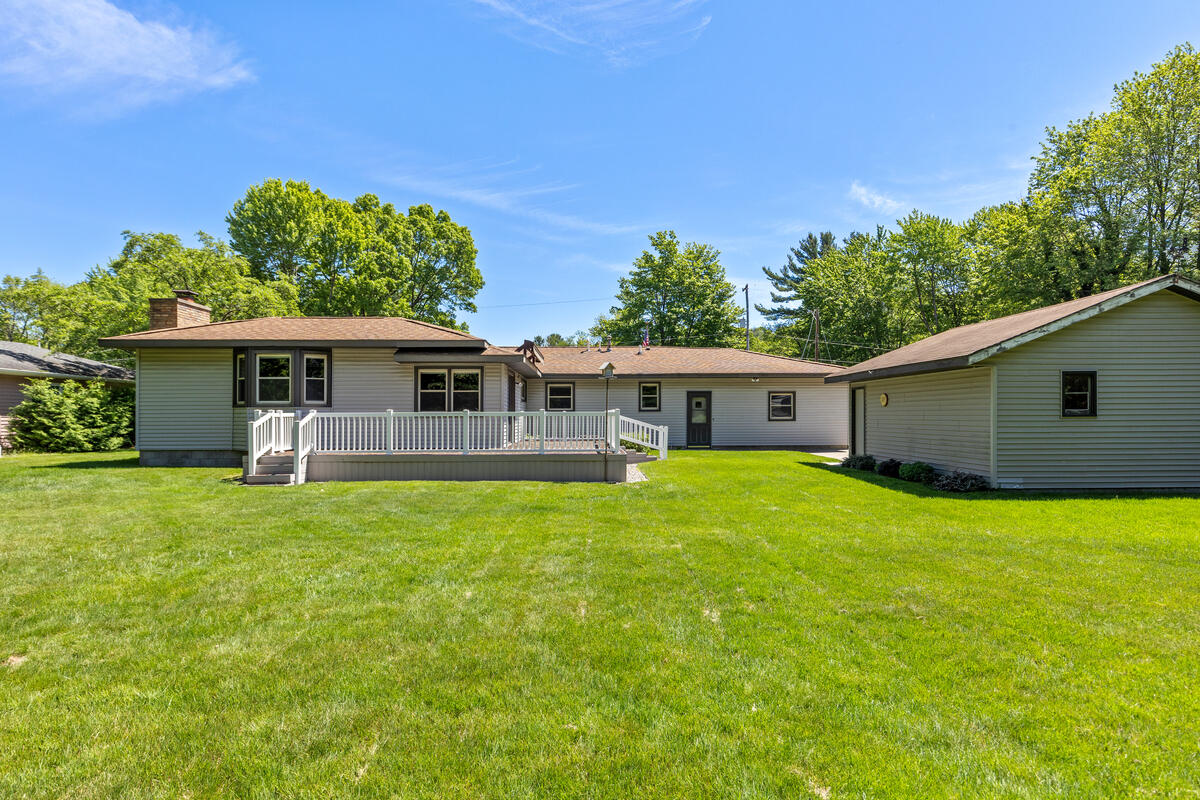 6511 Cottonwood Drive