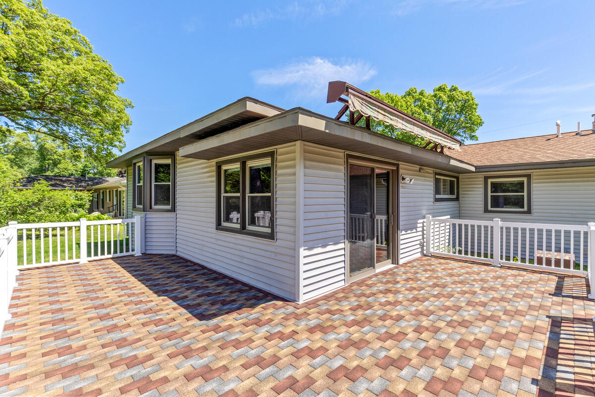6511 Cottonwood Drive