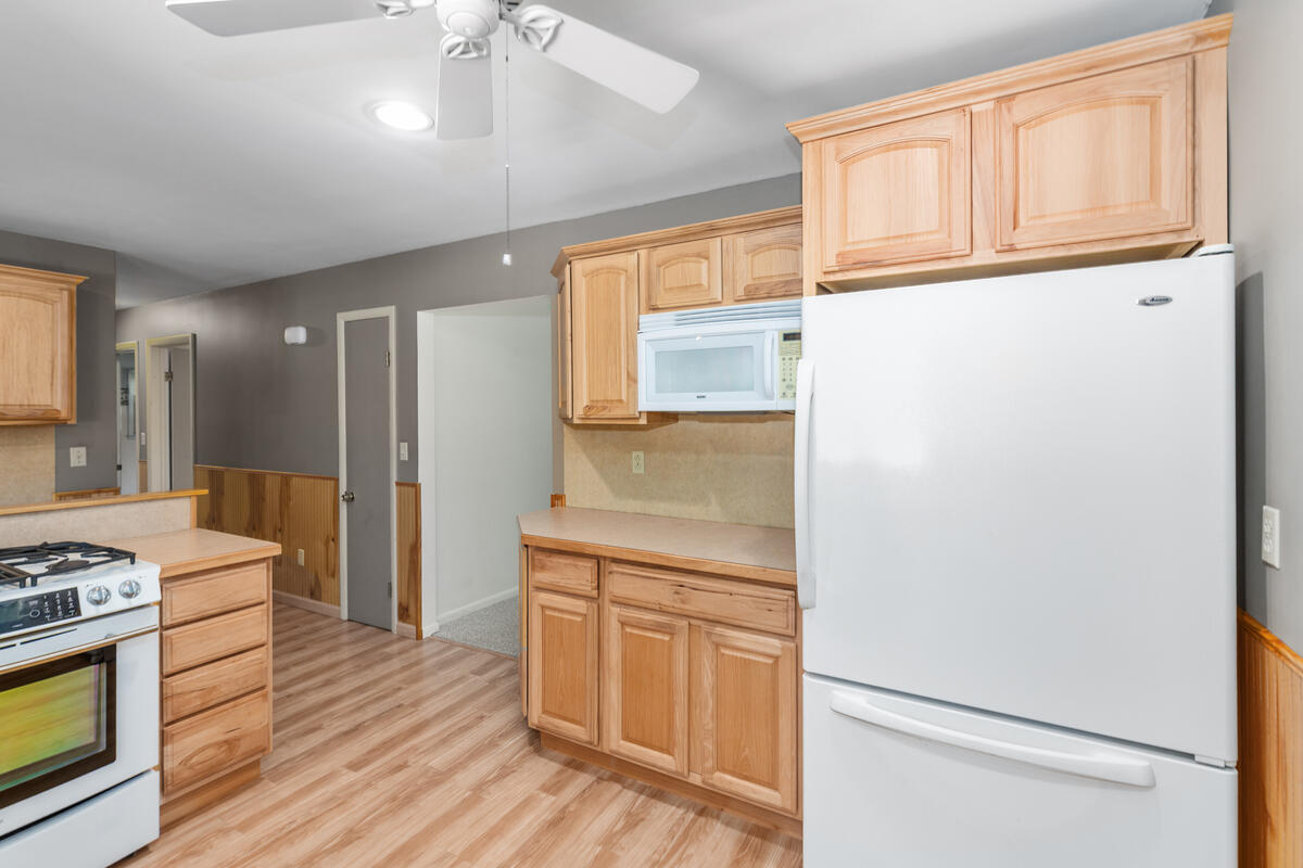 6511 Cottonwood Drive