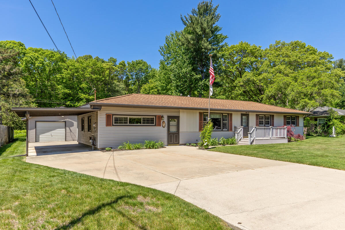 6511 Cottonwood Drive