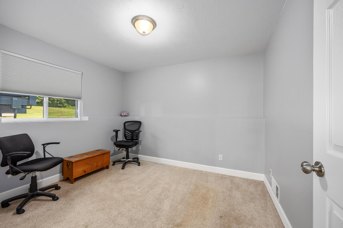 1126 N Vista Lane