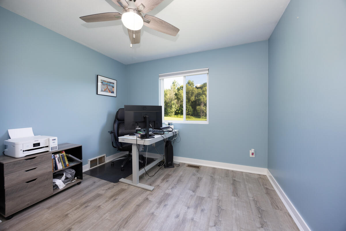 1126 N Vista Lane