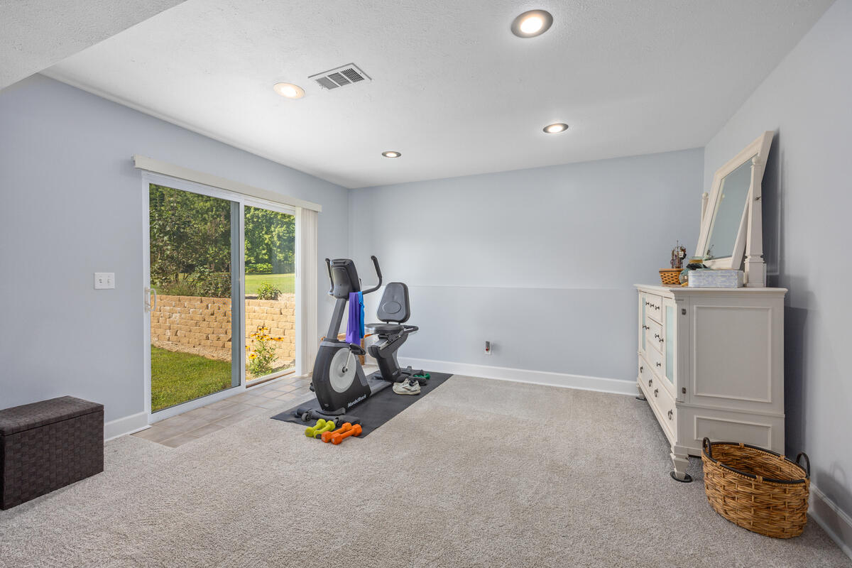 1126 N Vista Lane