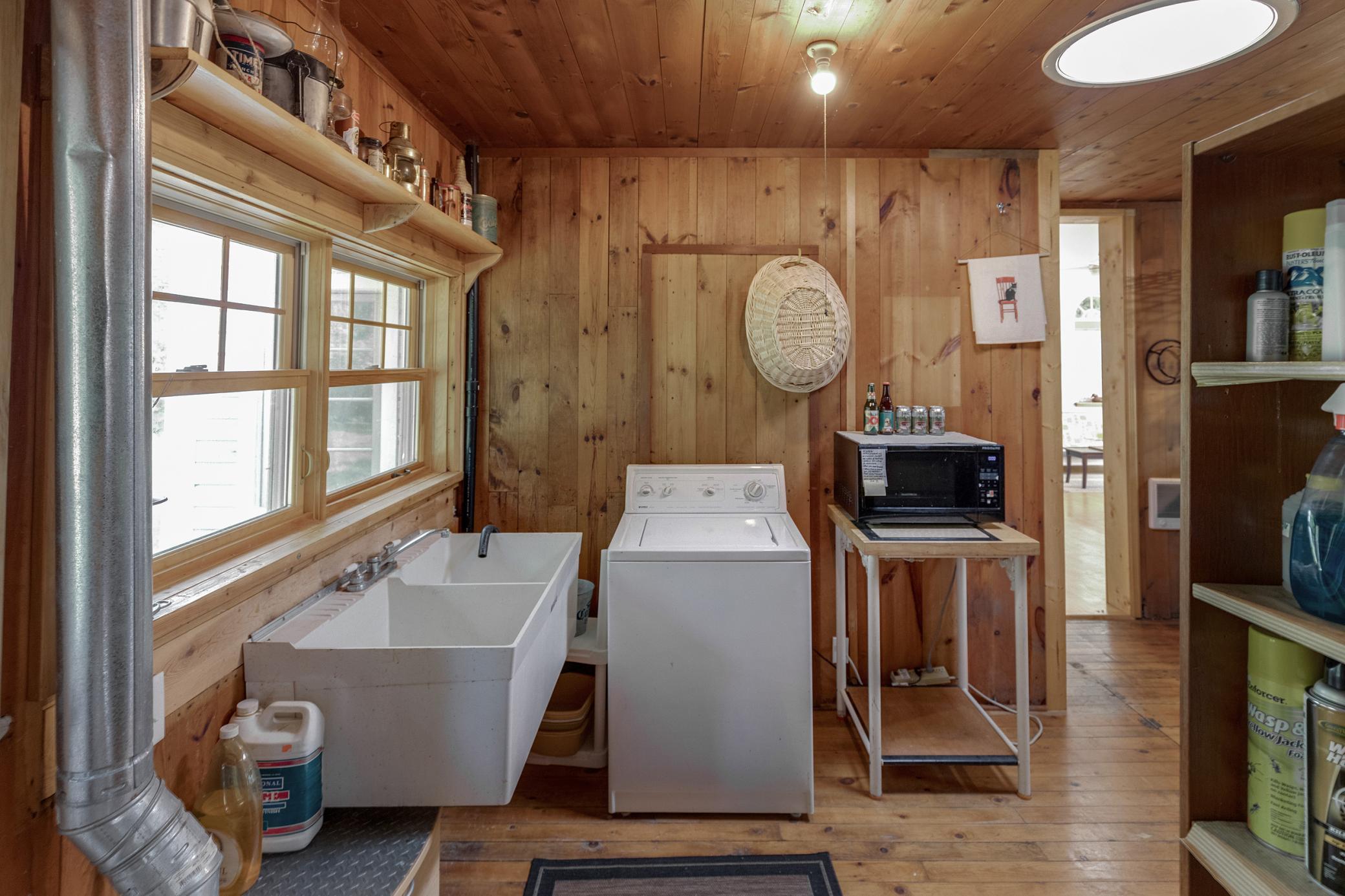 7149 Diamond Point Road NW