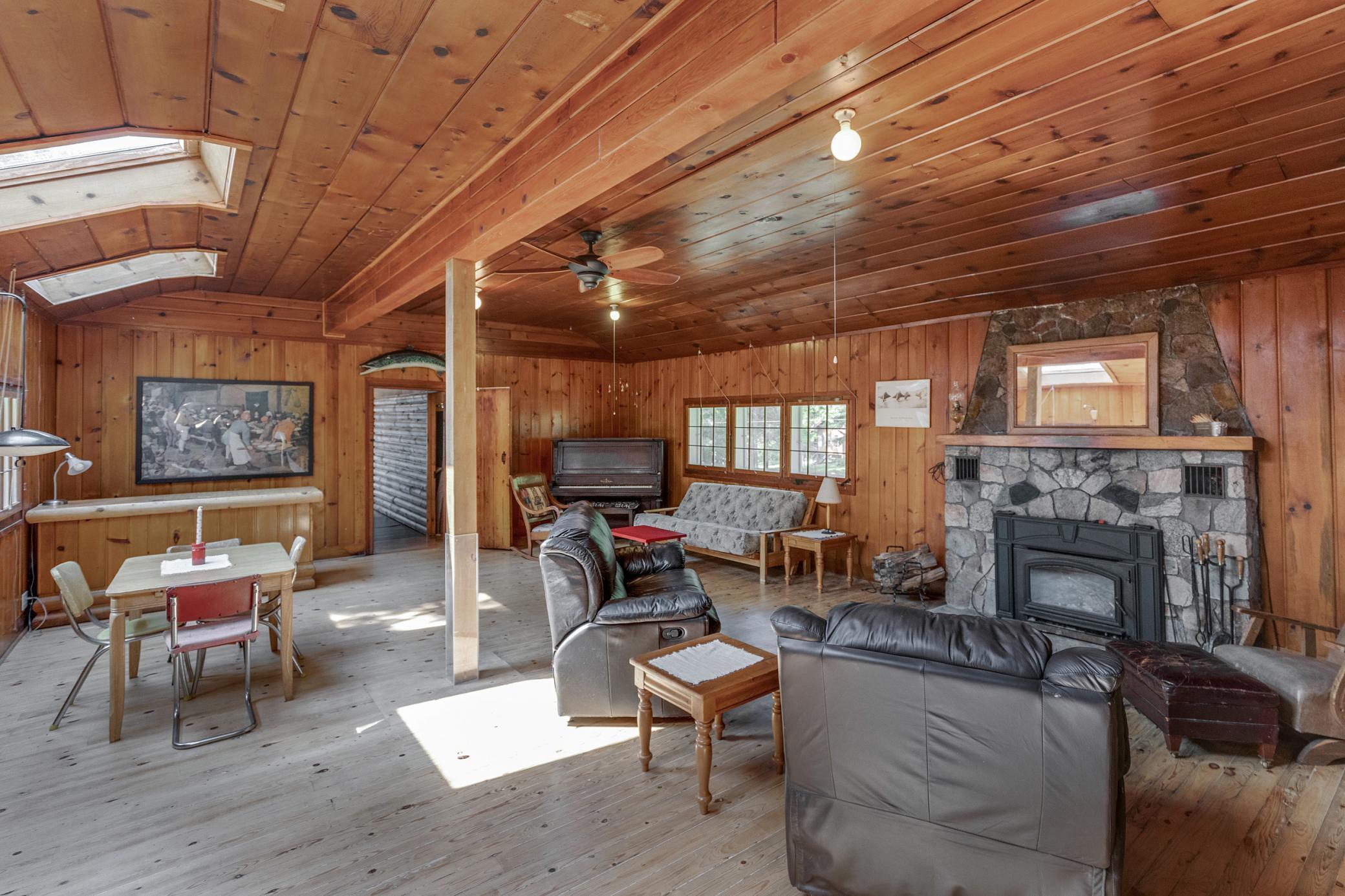 7149 Diamond Point Road NW