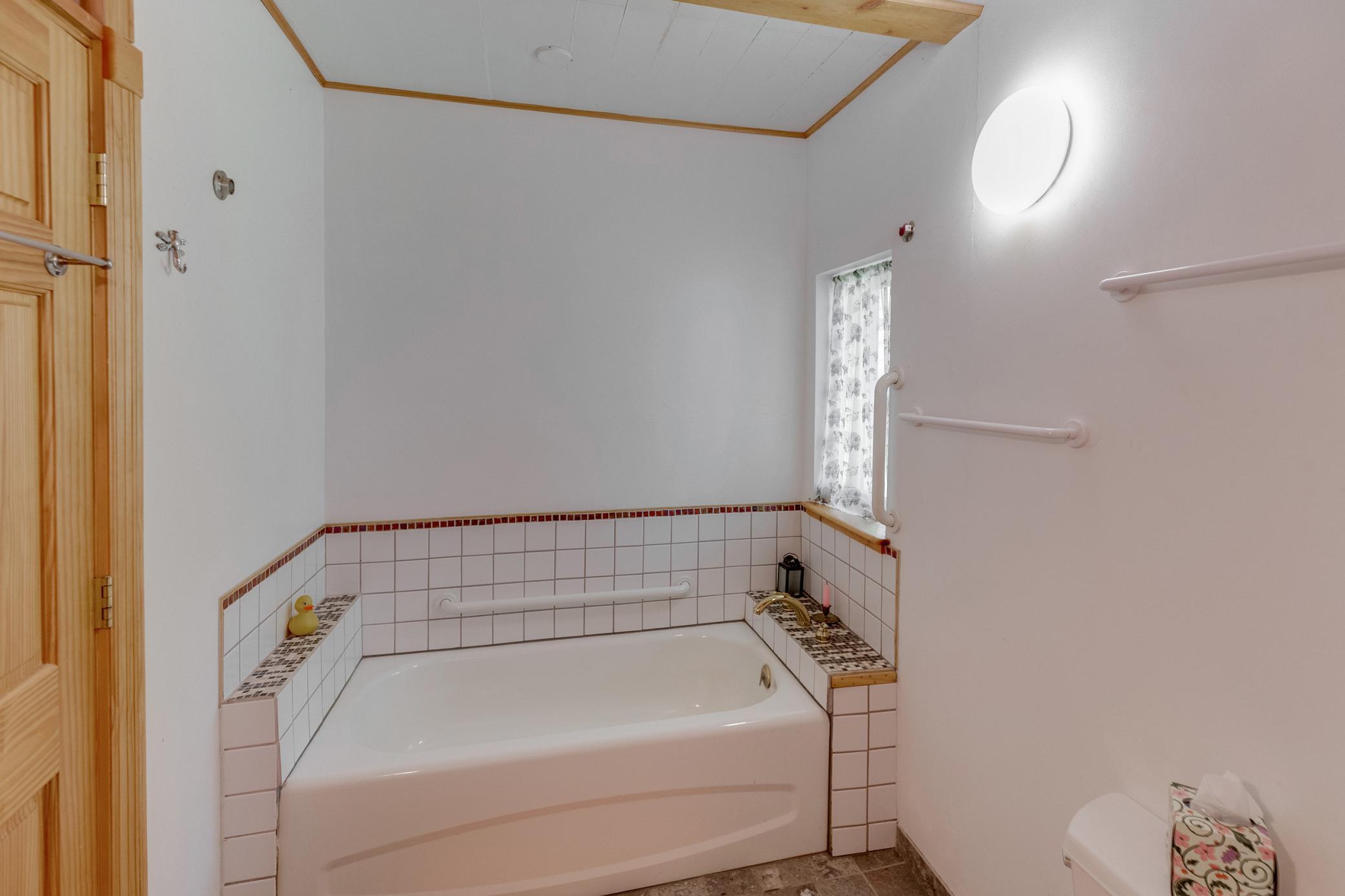 7149 Diamond Point Road NW