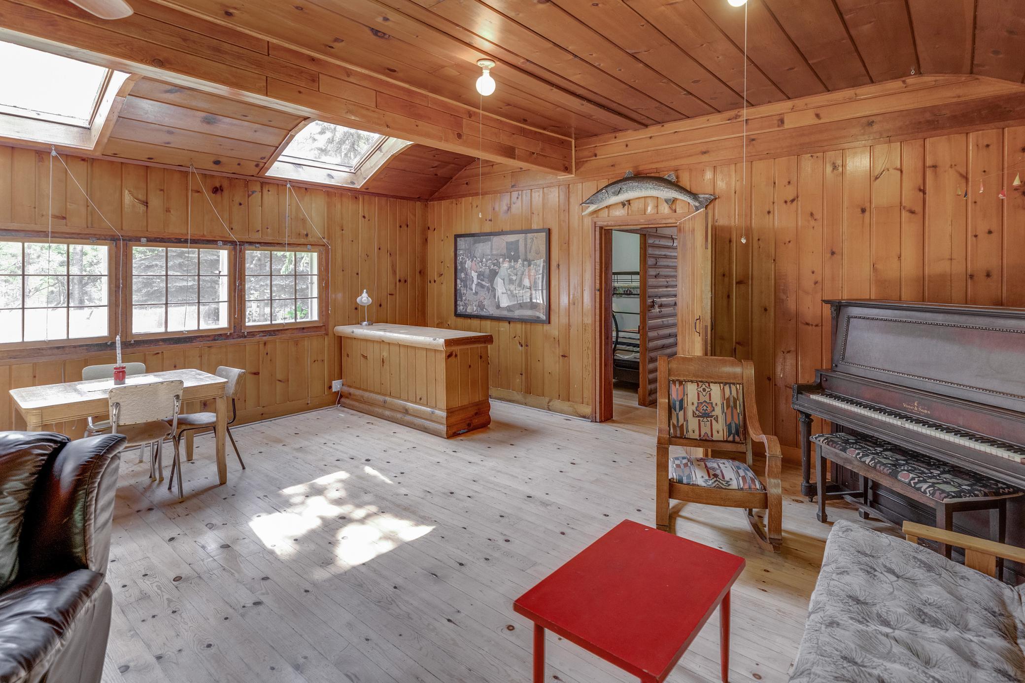 7149 Diamond Point Road NW