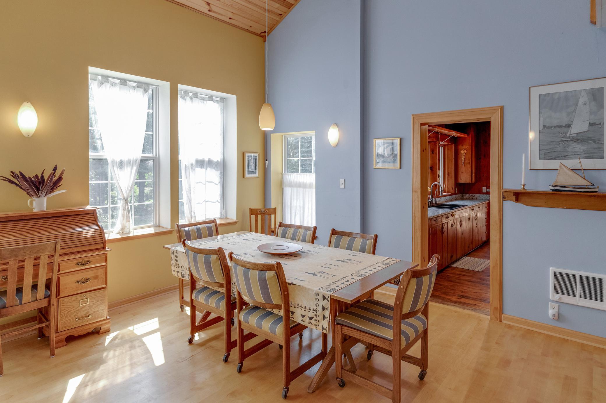 7149 Diamond Point Road NW