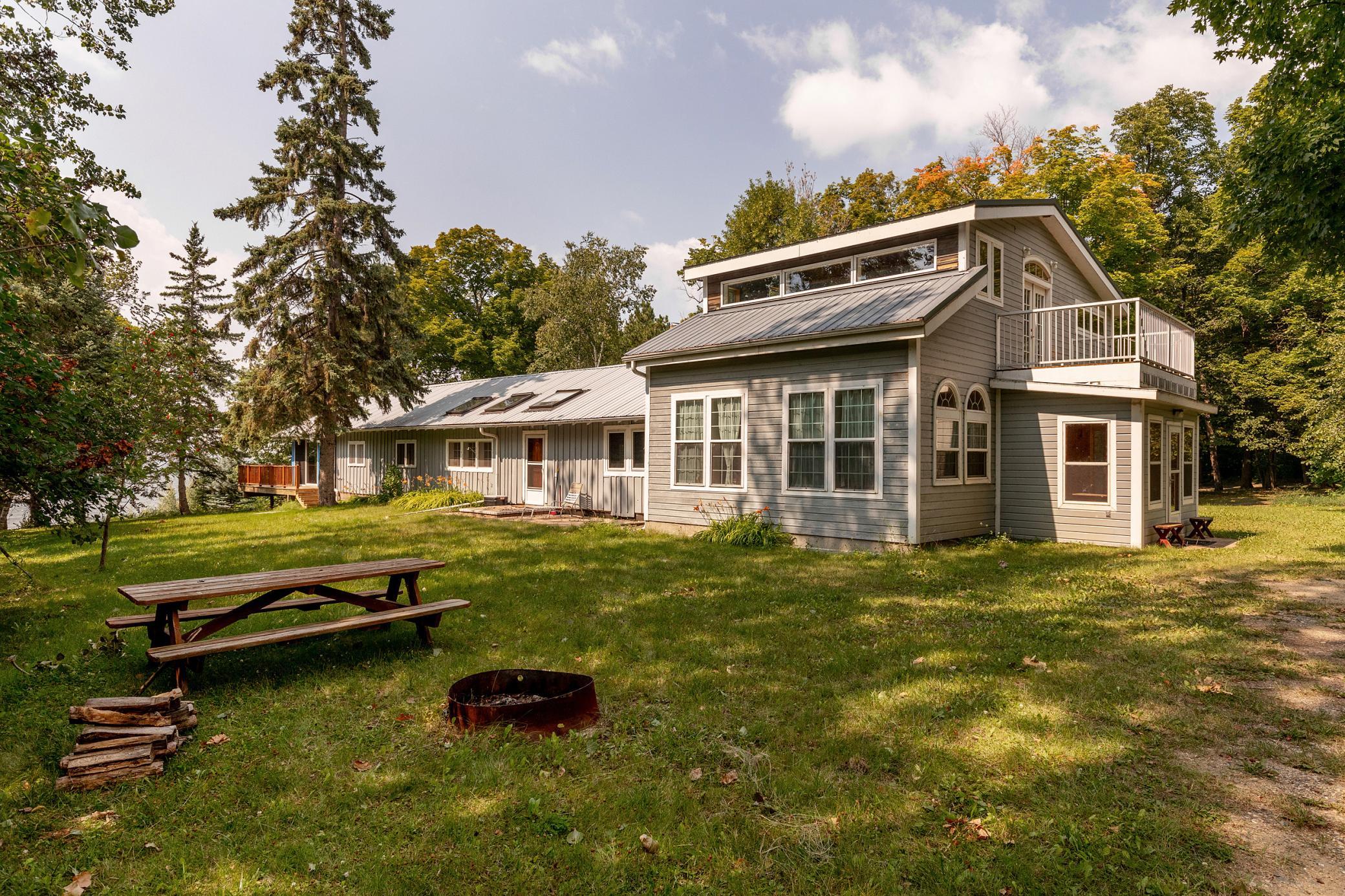 7149 Diamond Point Road NW