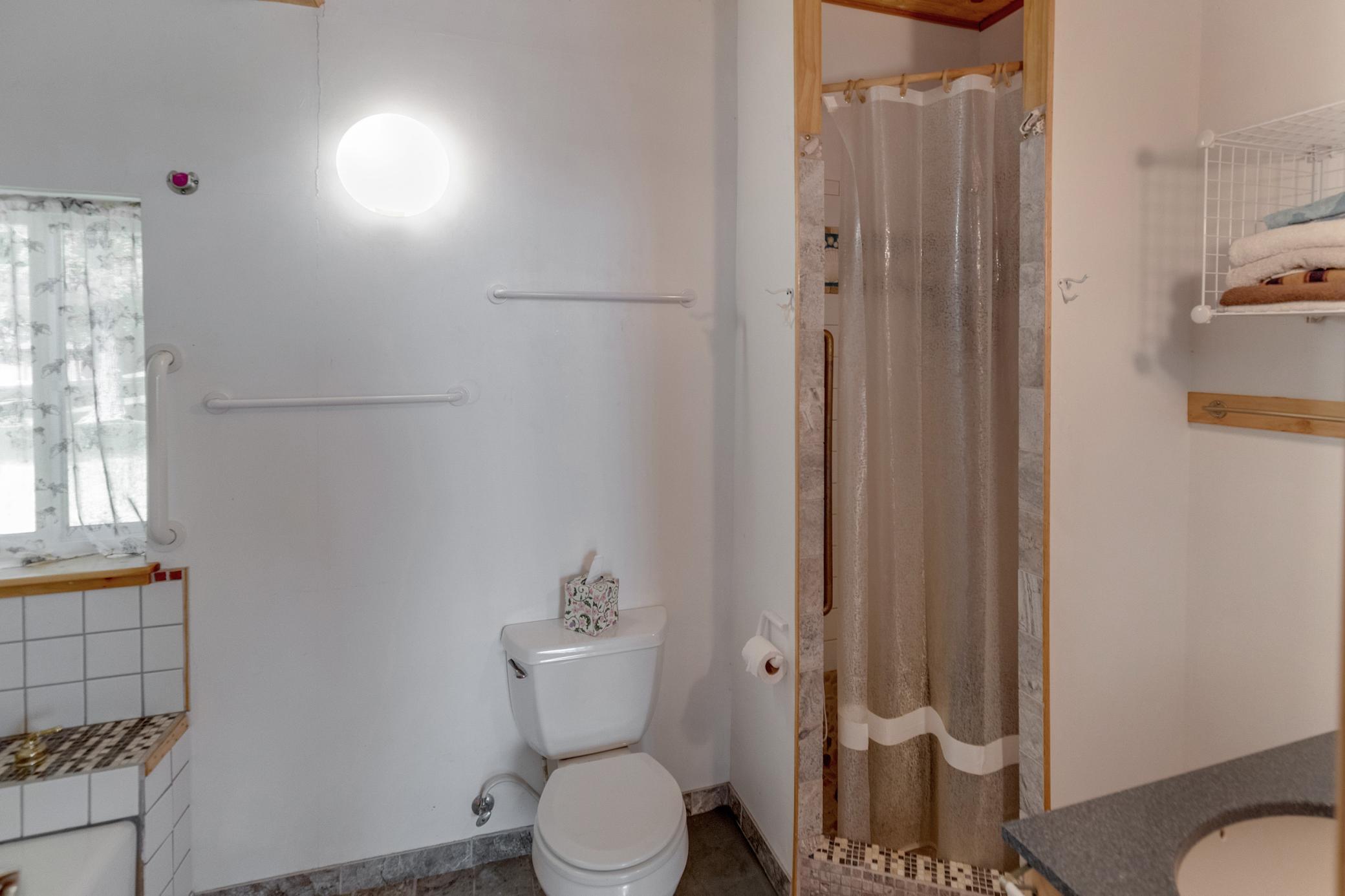 7149 Diamond Point Road NW