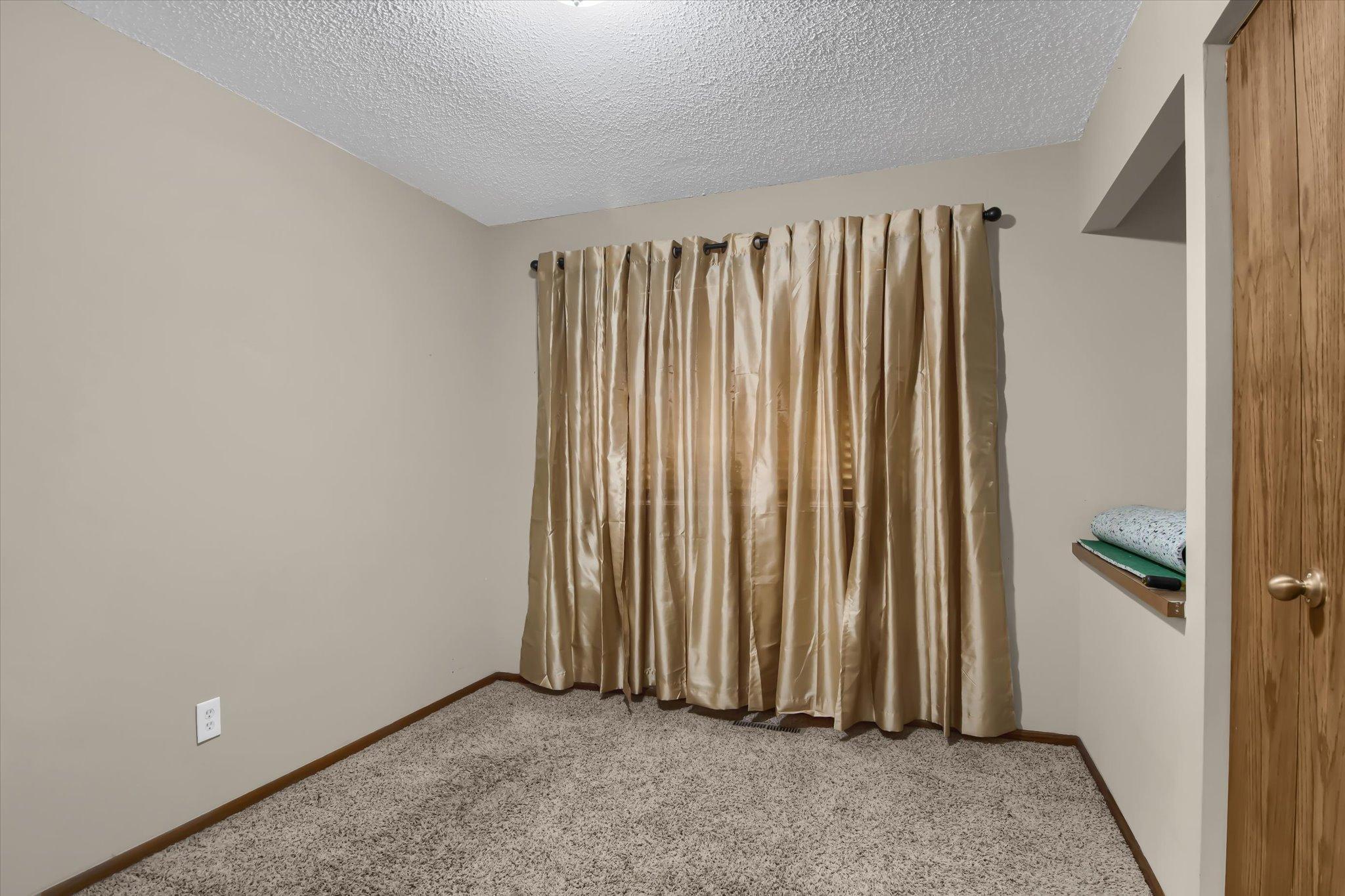 3485 Pilgrim Lane N