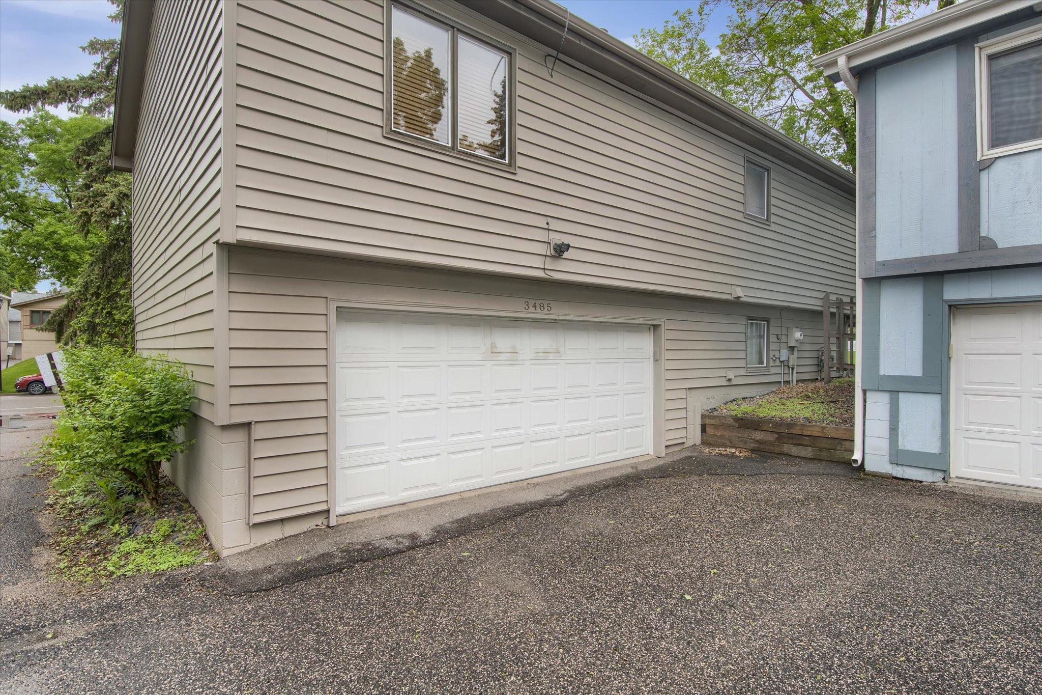 3485 Pilgrim Lane N