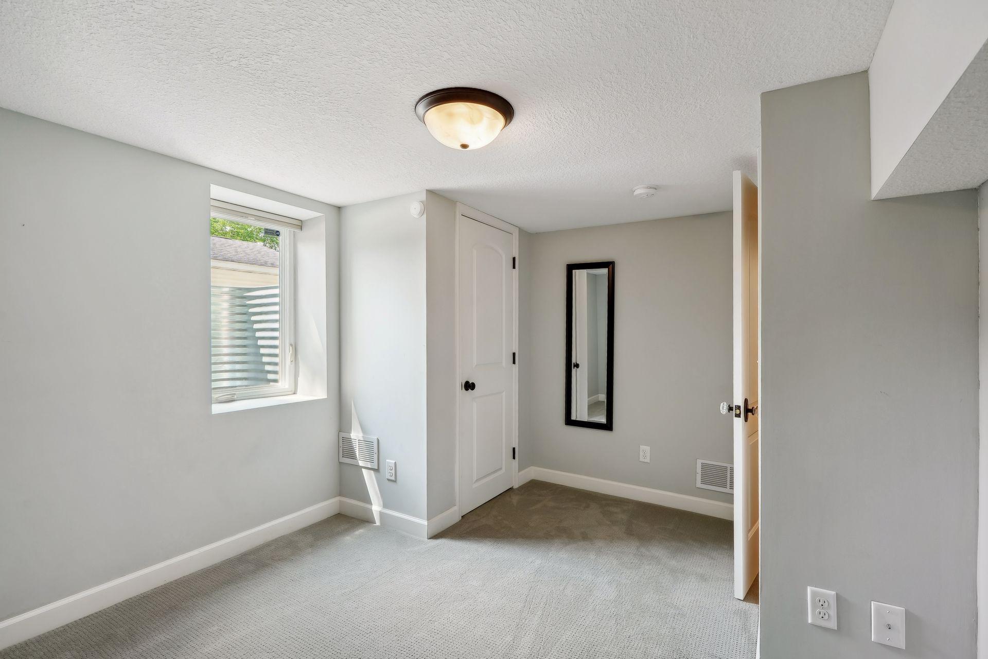 2222 Scheffer Avenue