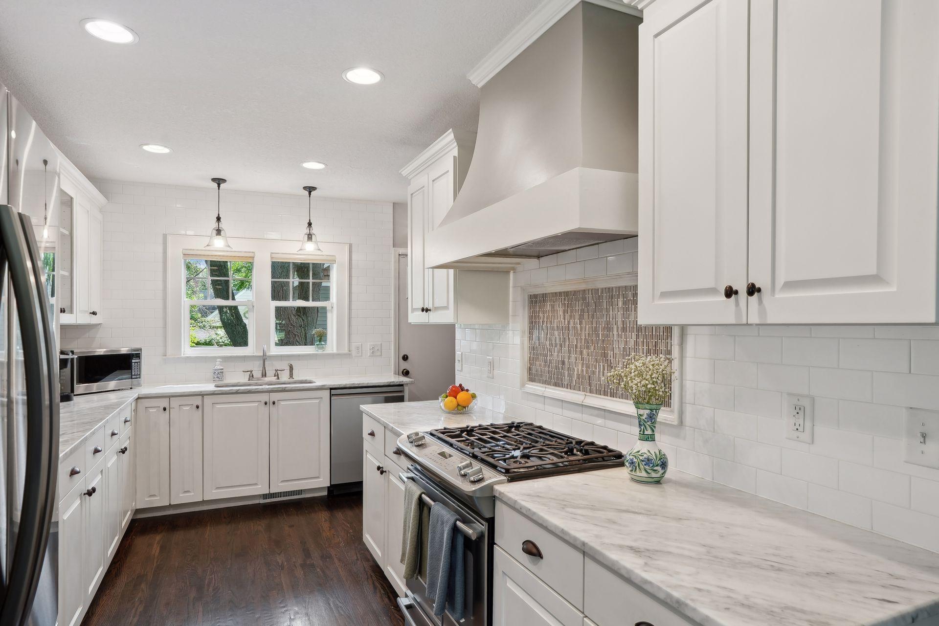 2222 Scheffer Avenue