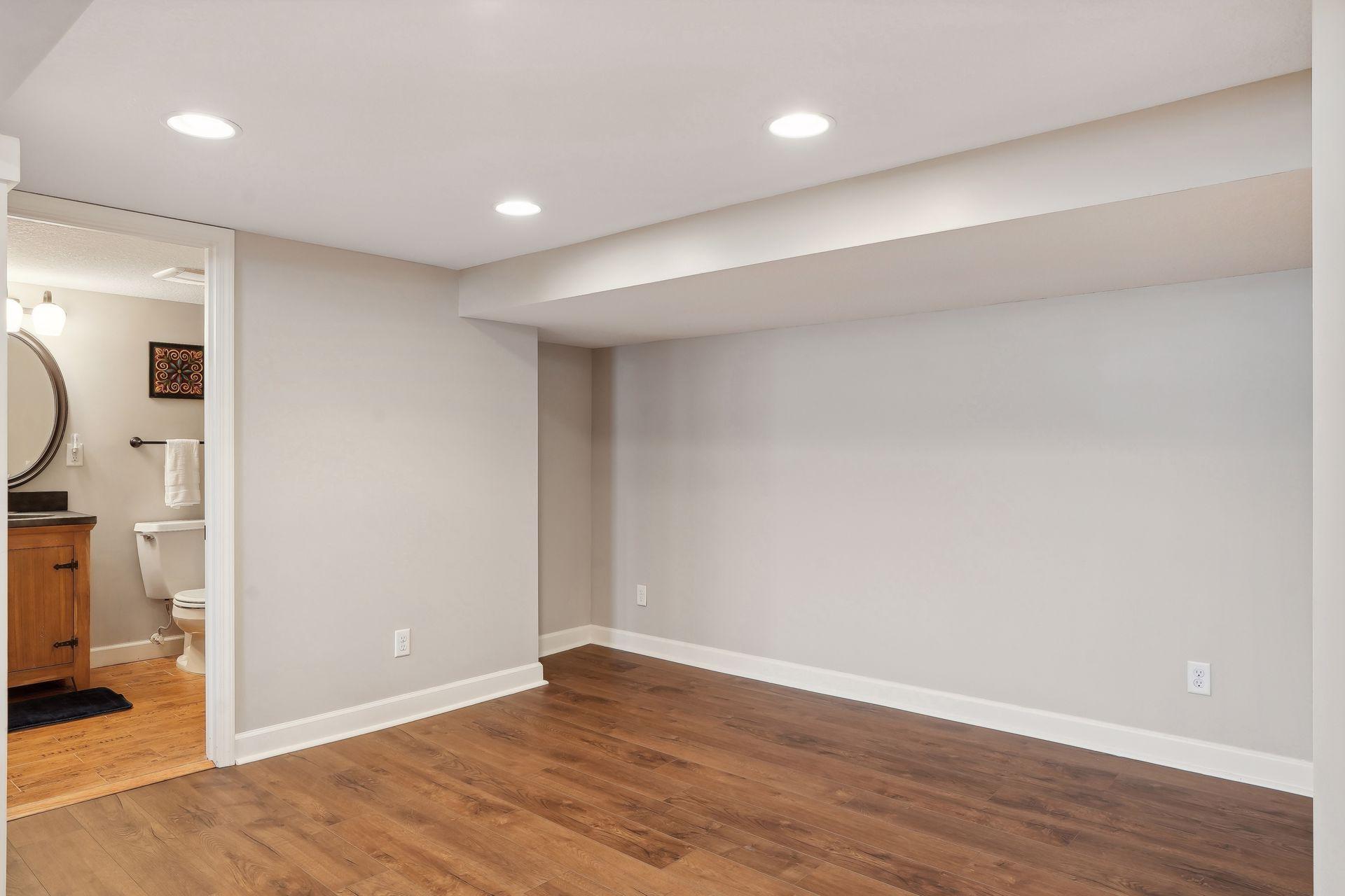 2222 Scheffer Avenue