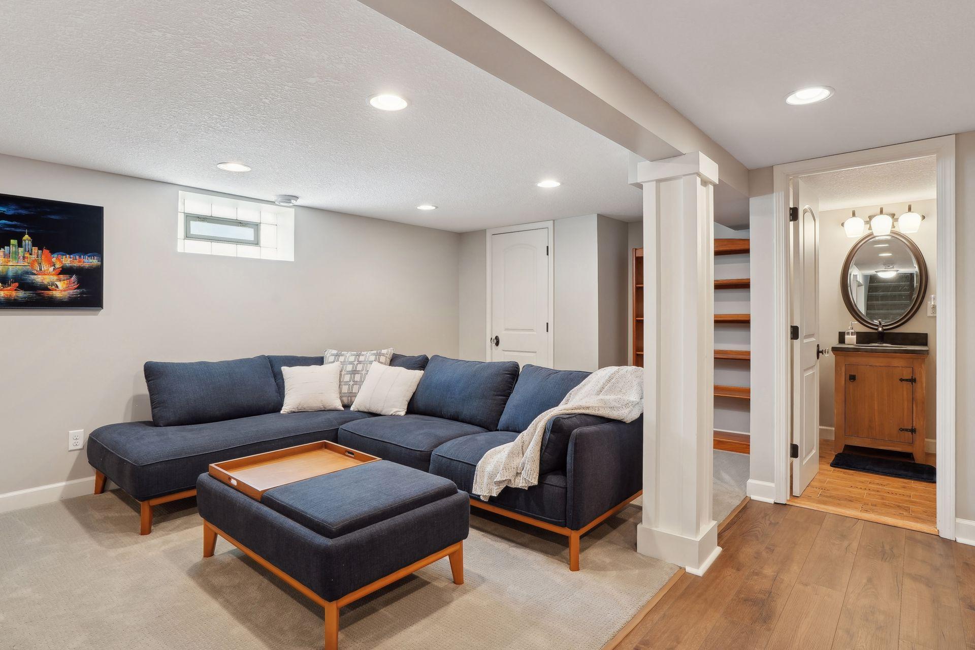 2222 Scheffer Avenue