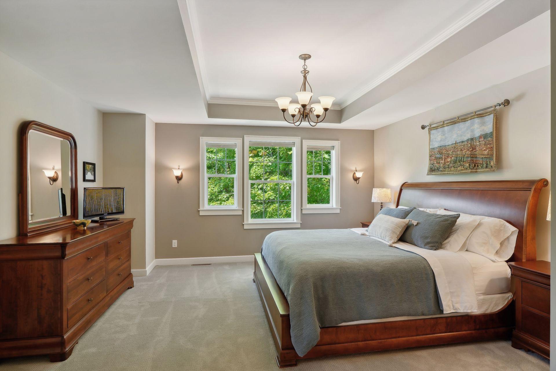 2222 Scheffer Avenue