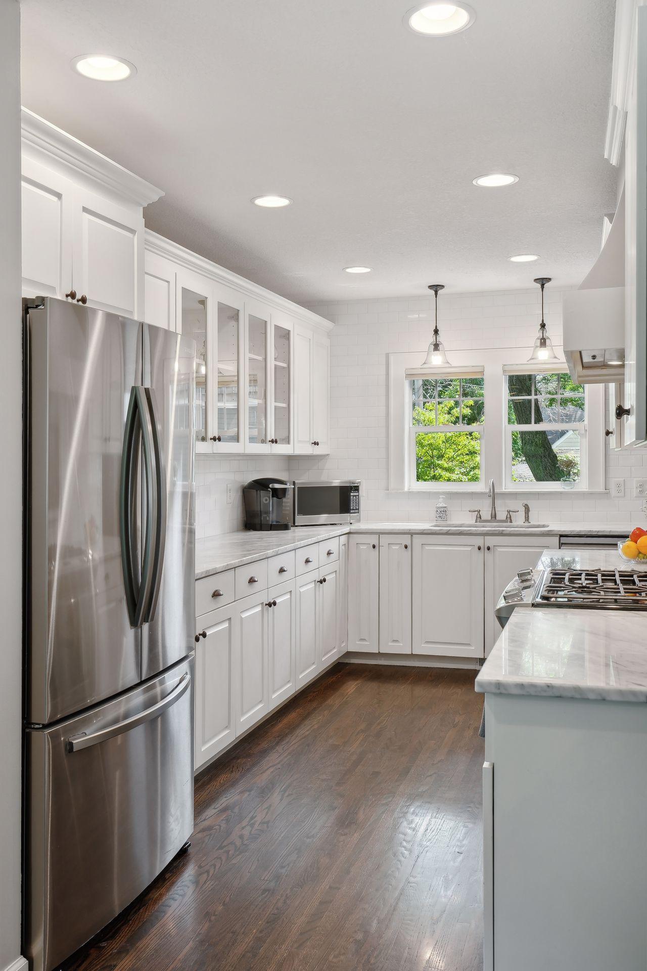 2222 Scheffer Avenue