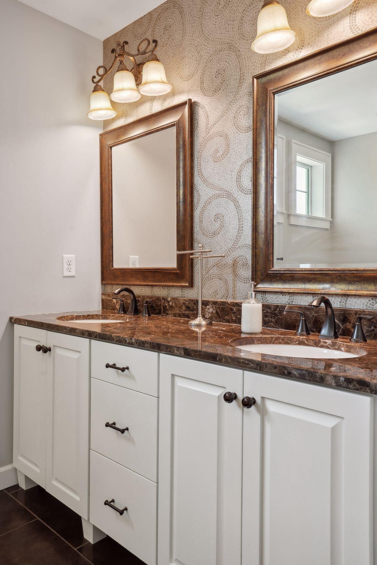 2222 Scheffer Avenue