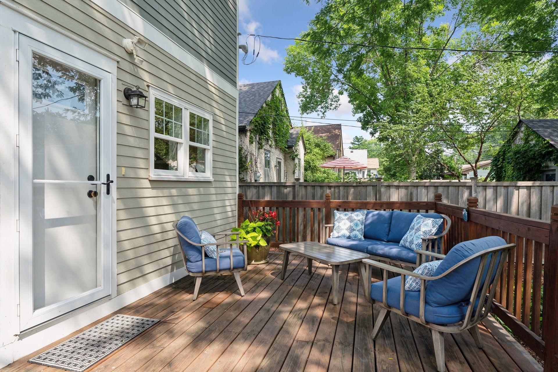 2222 Scheffer Avenue