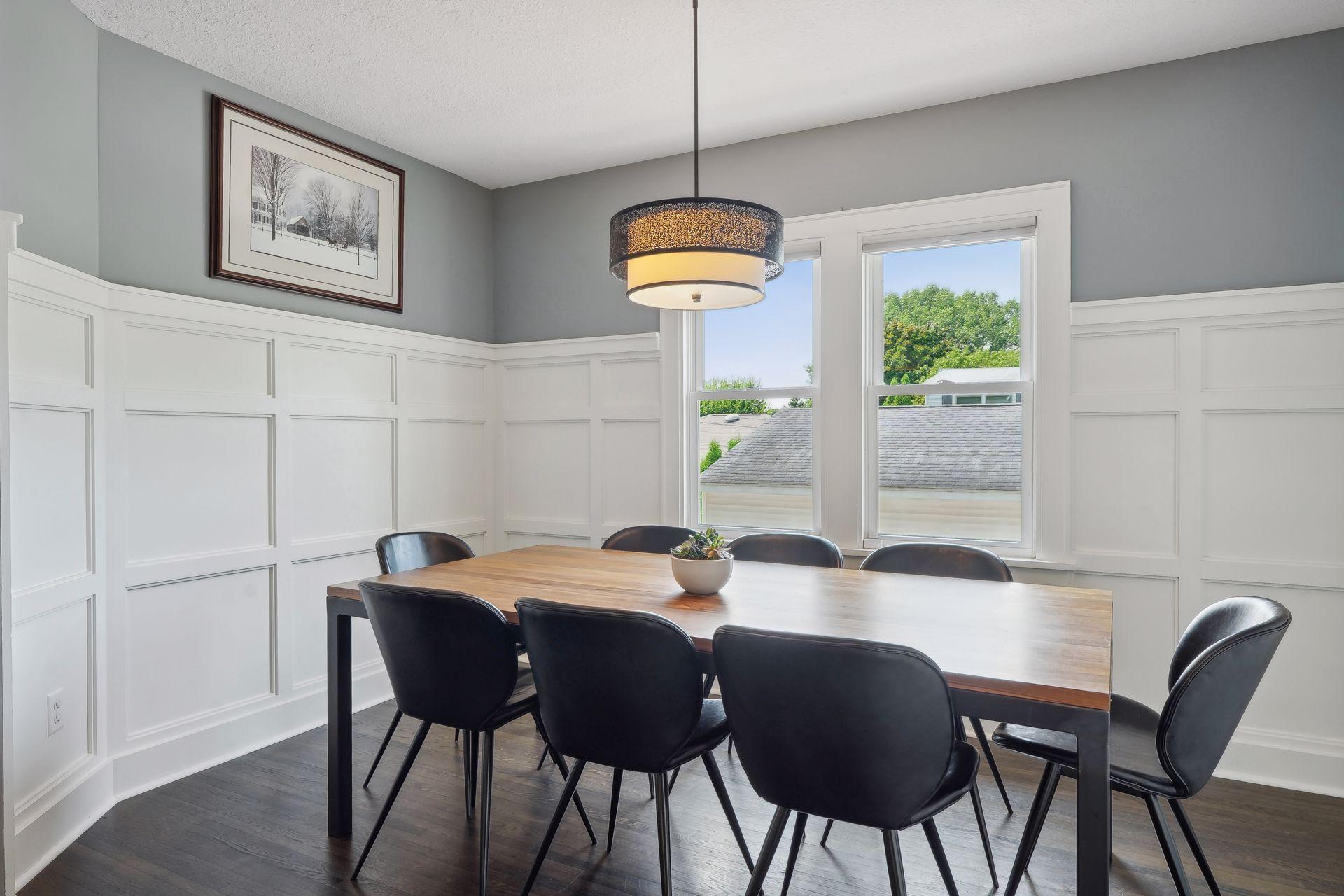 2222 Scheffer Avenue