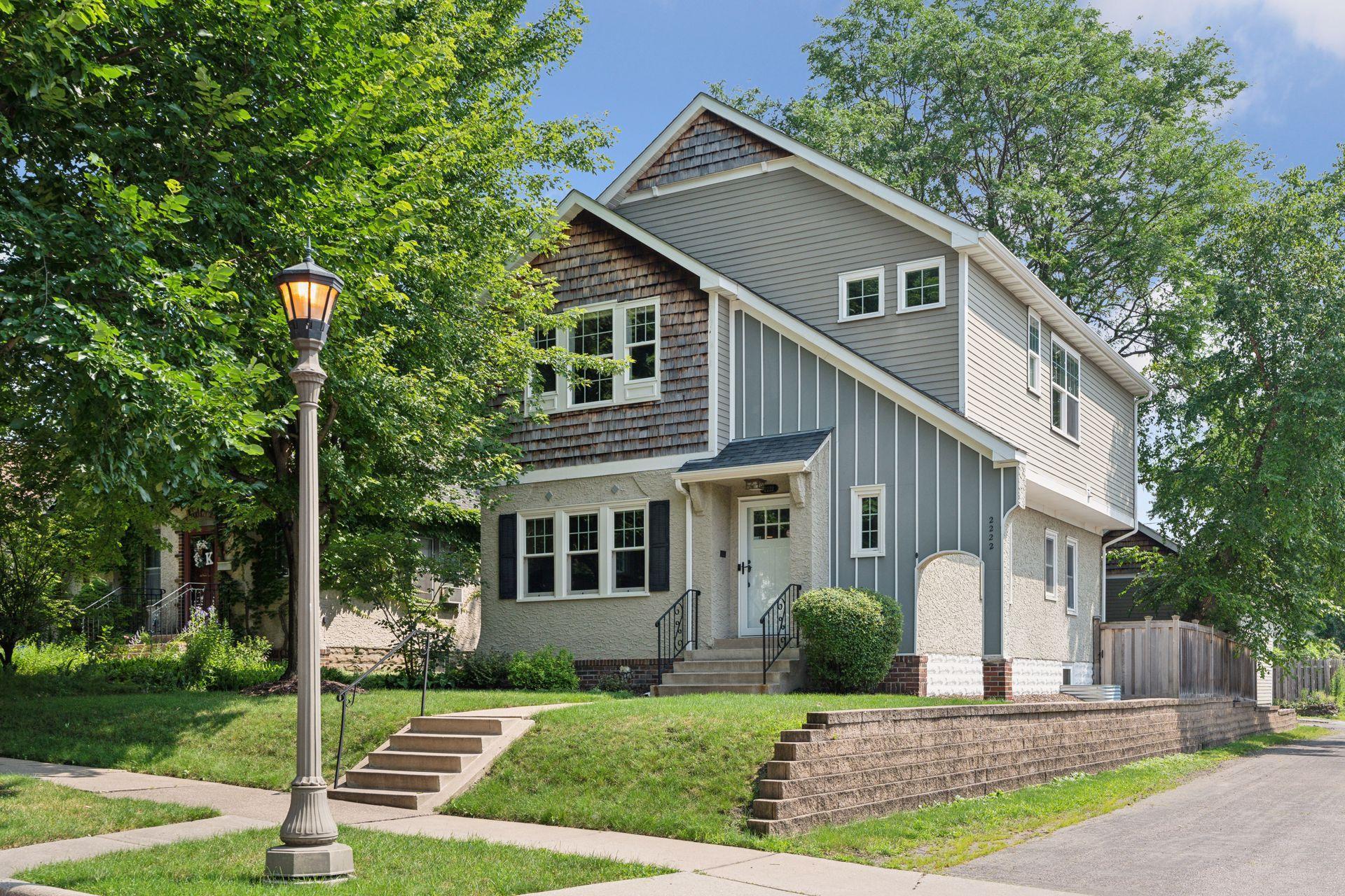 2222 Scheffer Avenue