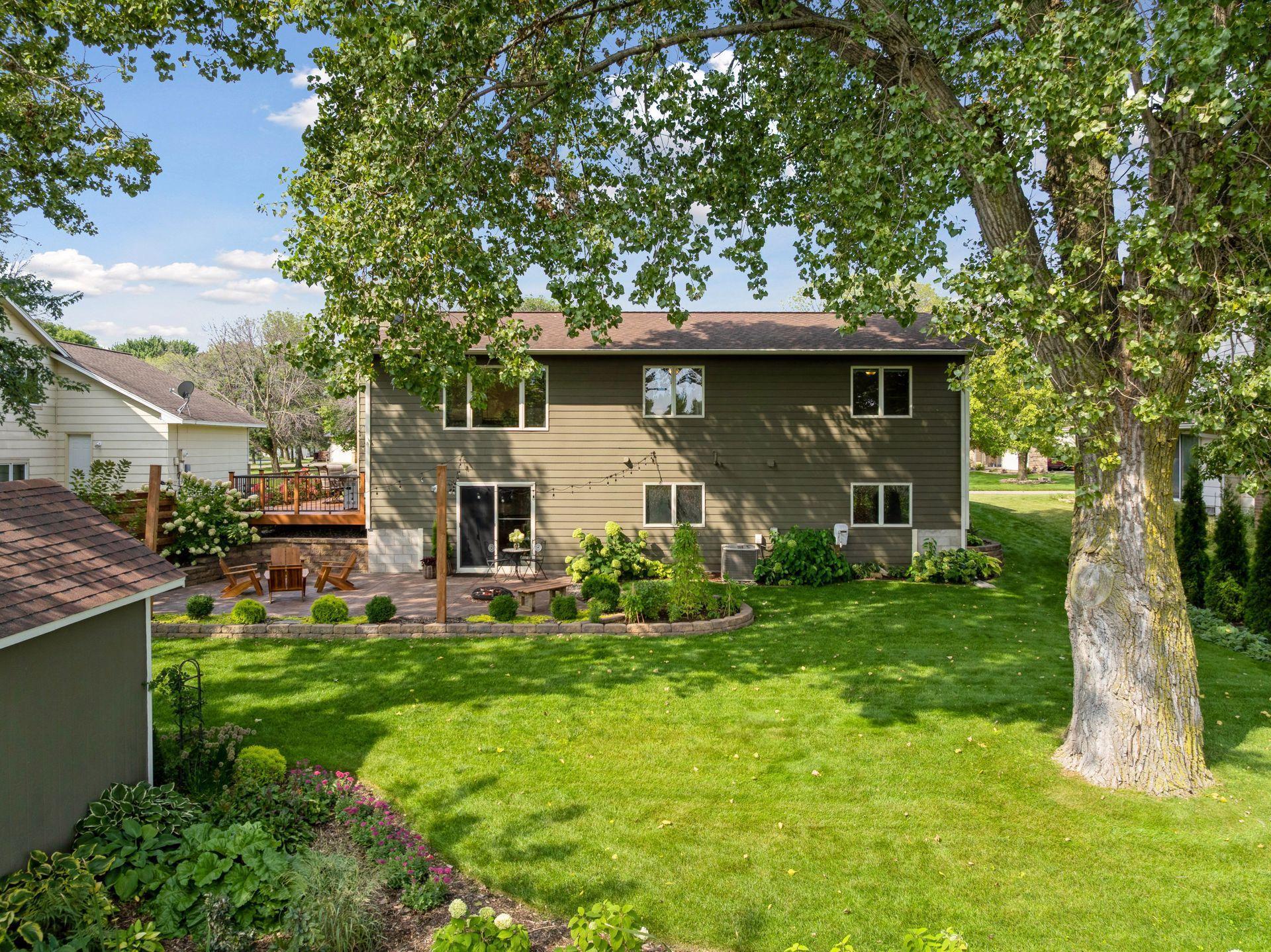 8009 Garfield Street NE