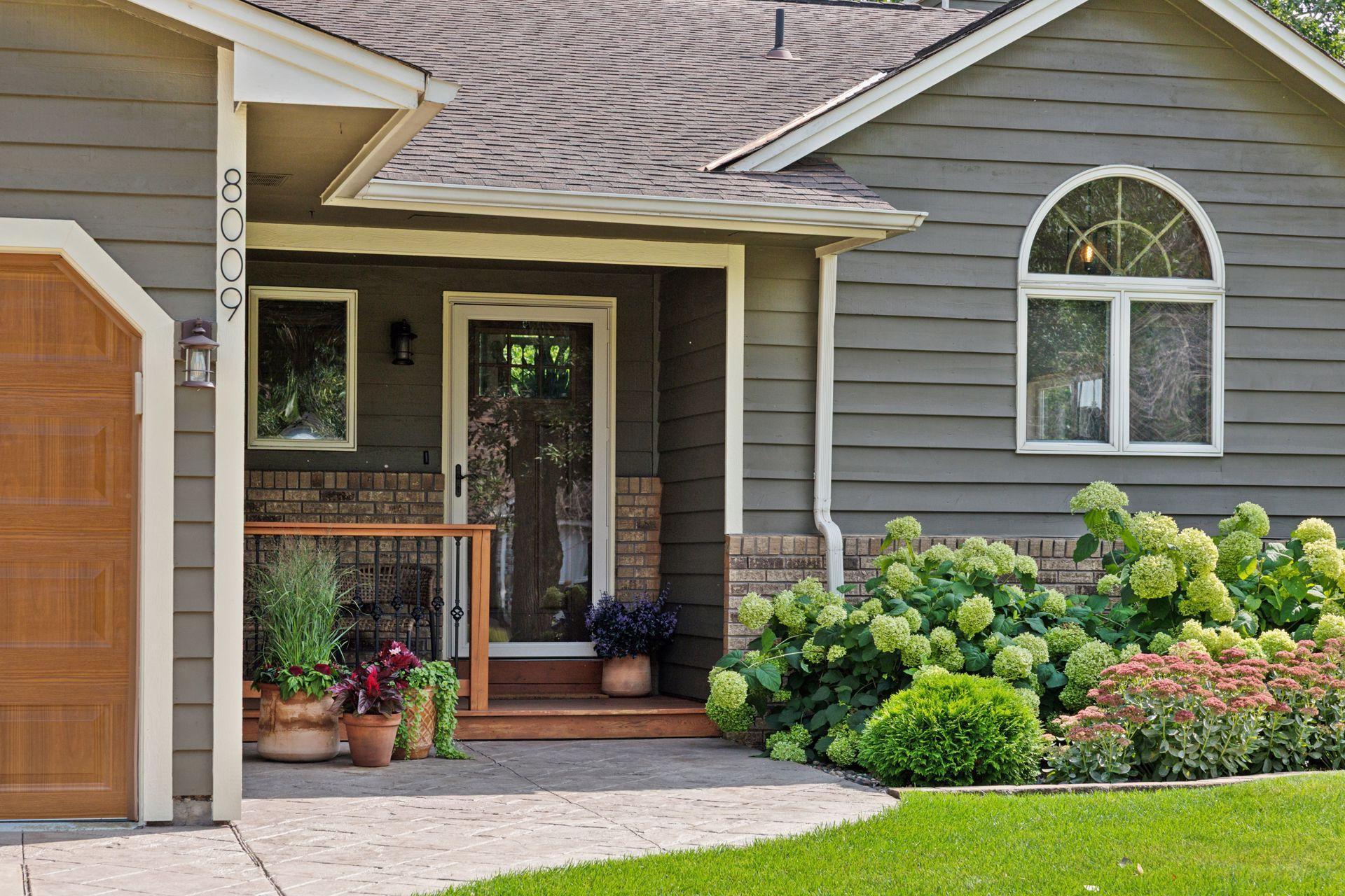 8009 Garfield Street NE