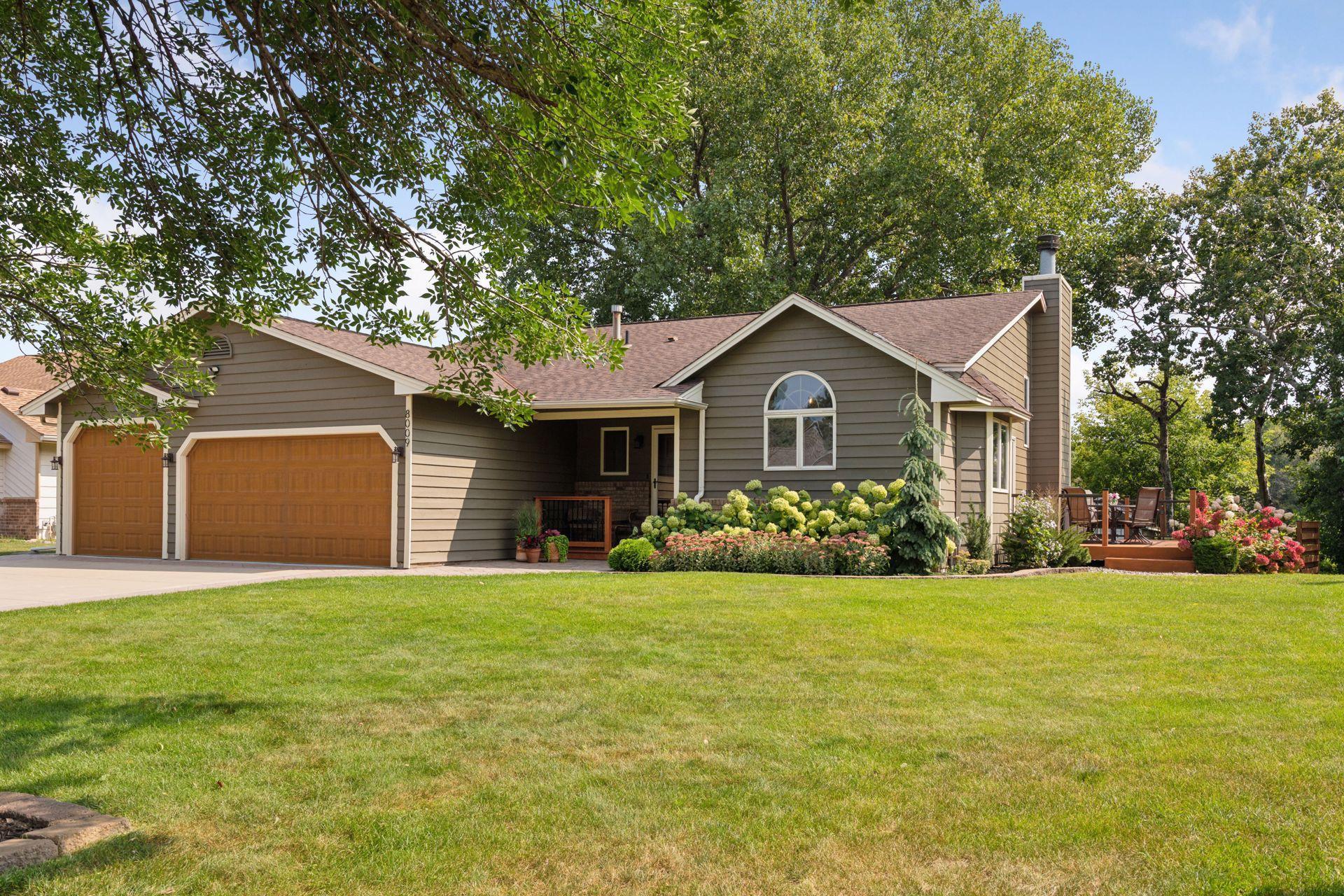 8009 Garfield Street NE