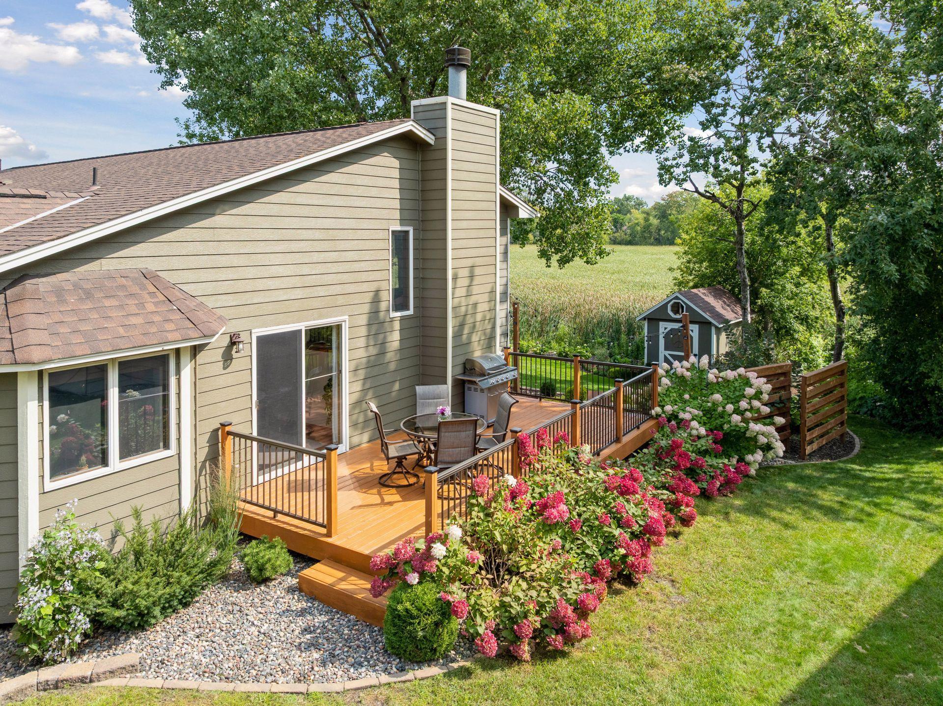 8009 Garfield Street NE