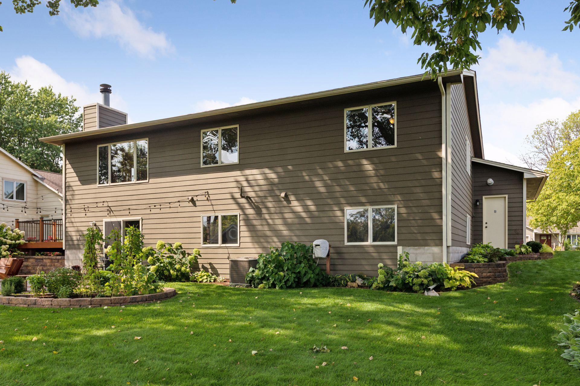 8009 Garfield Street NE