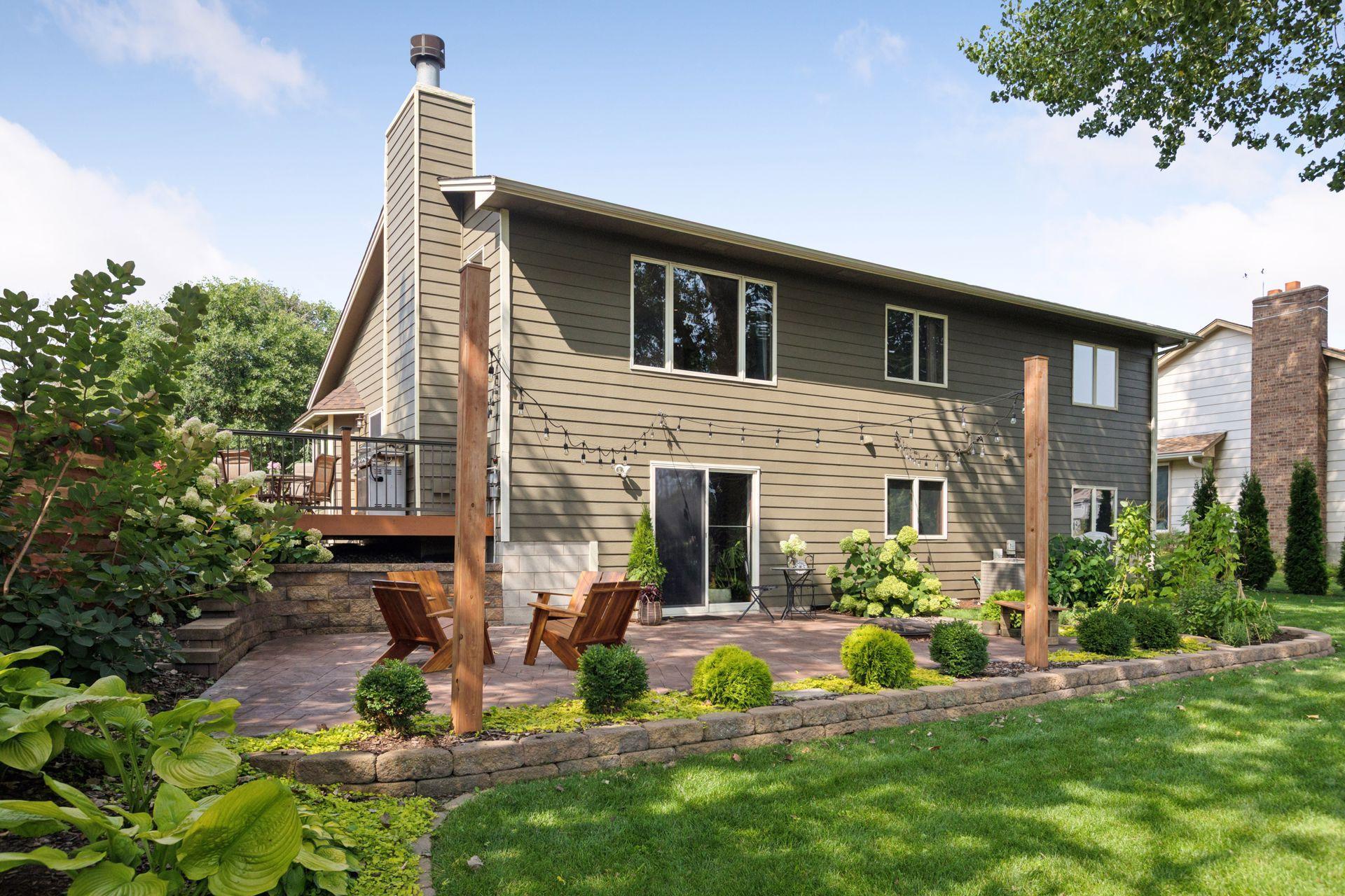 8009 Garfield Street NE