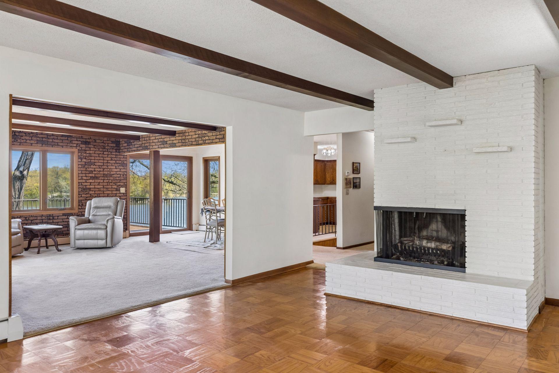 4033 Silver Lake Terrace NE