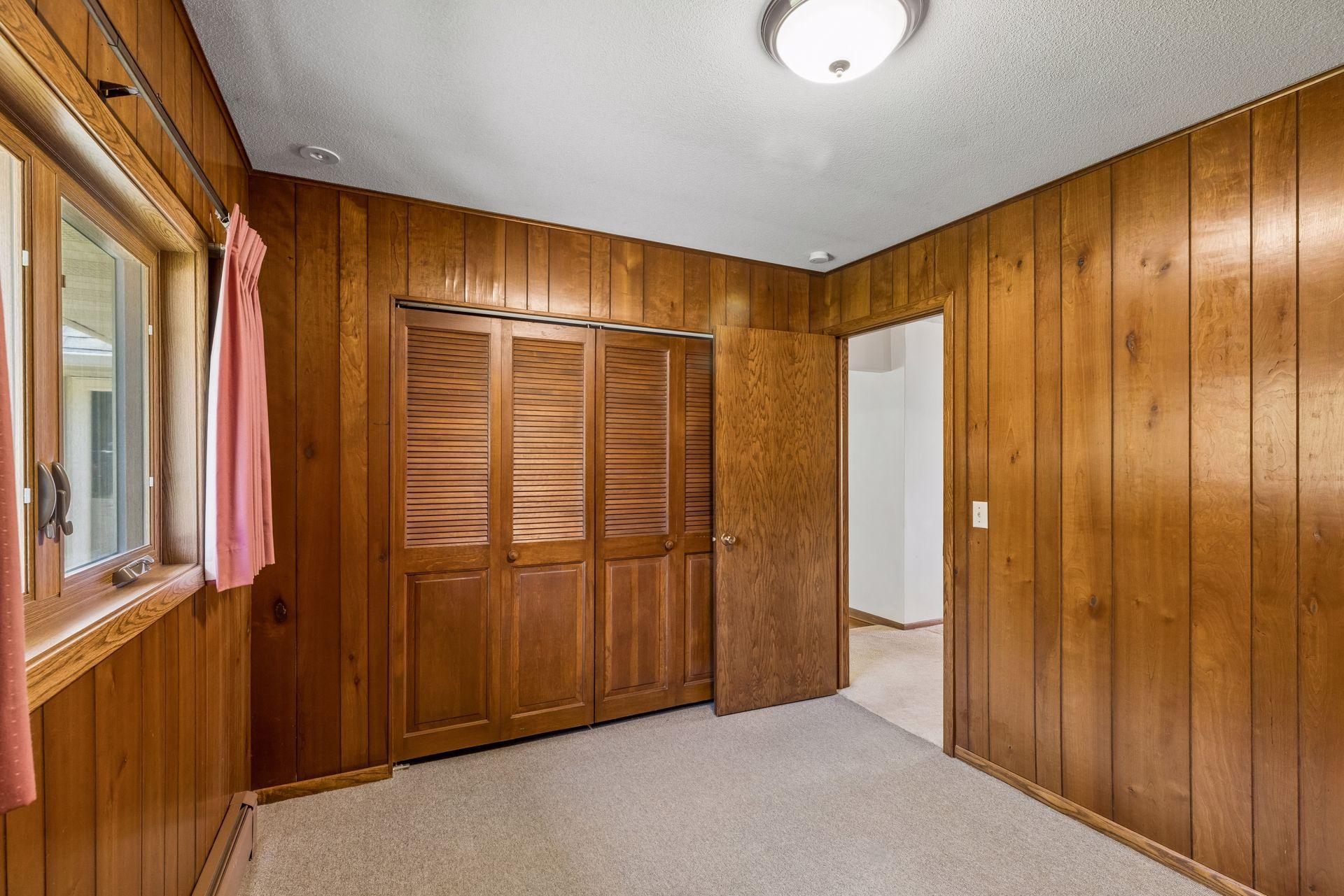4033 Silver Lake Terrace NE