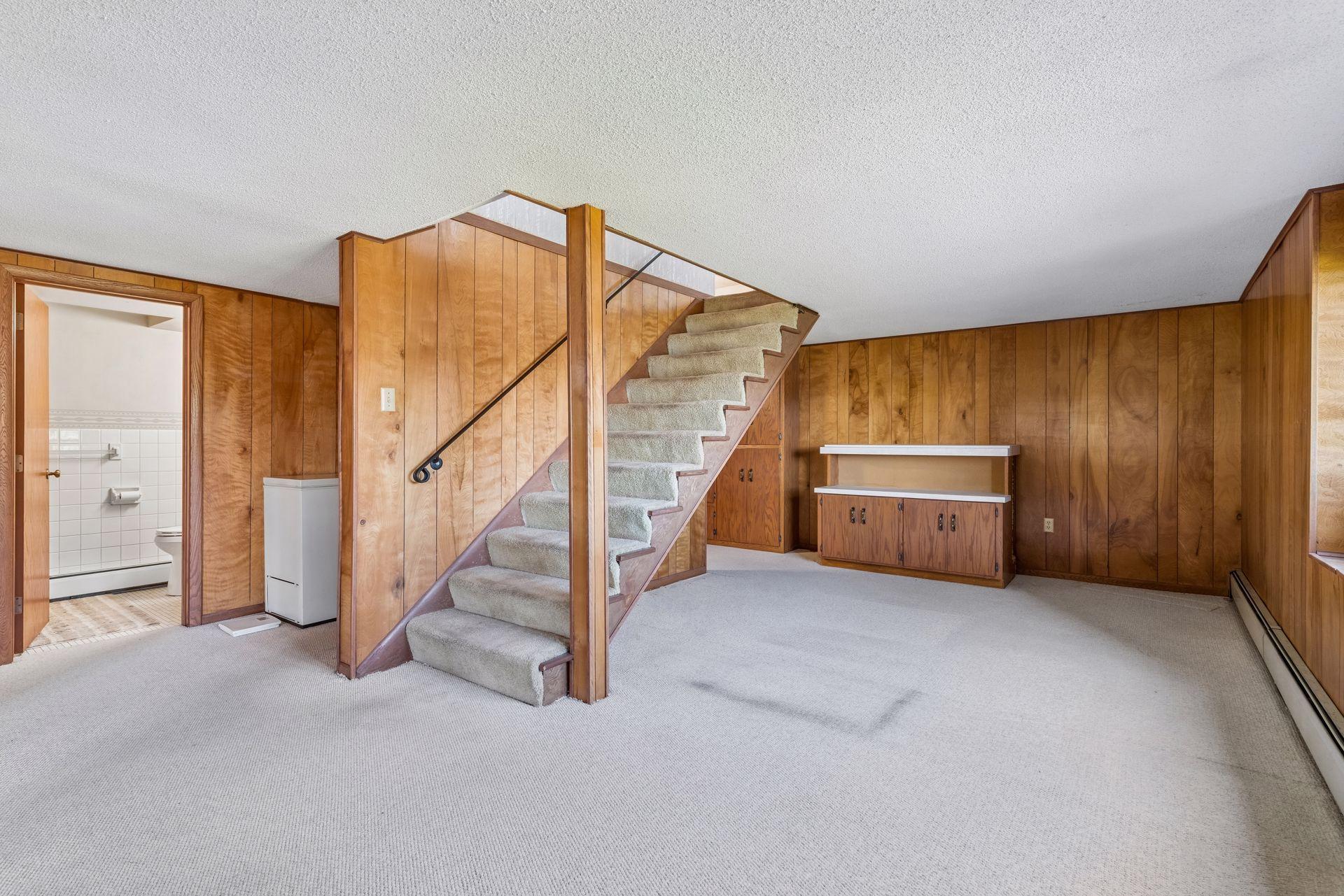 4033 Silver Lake Terrace NE