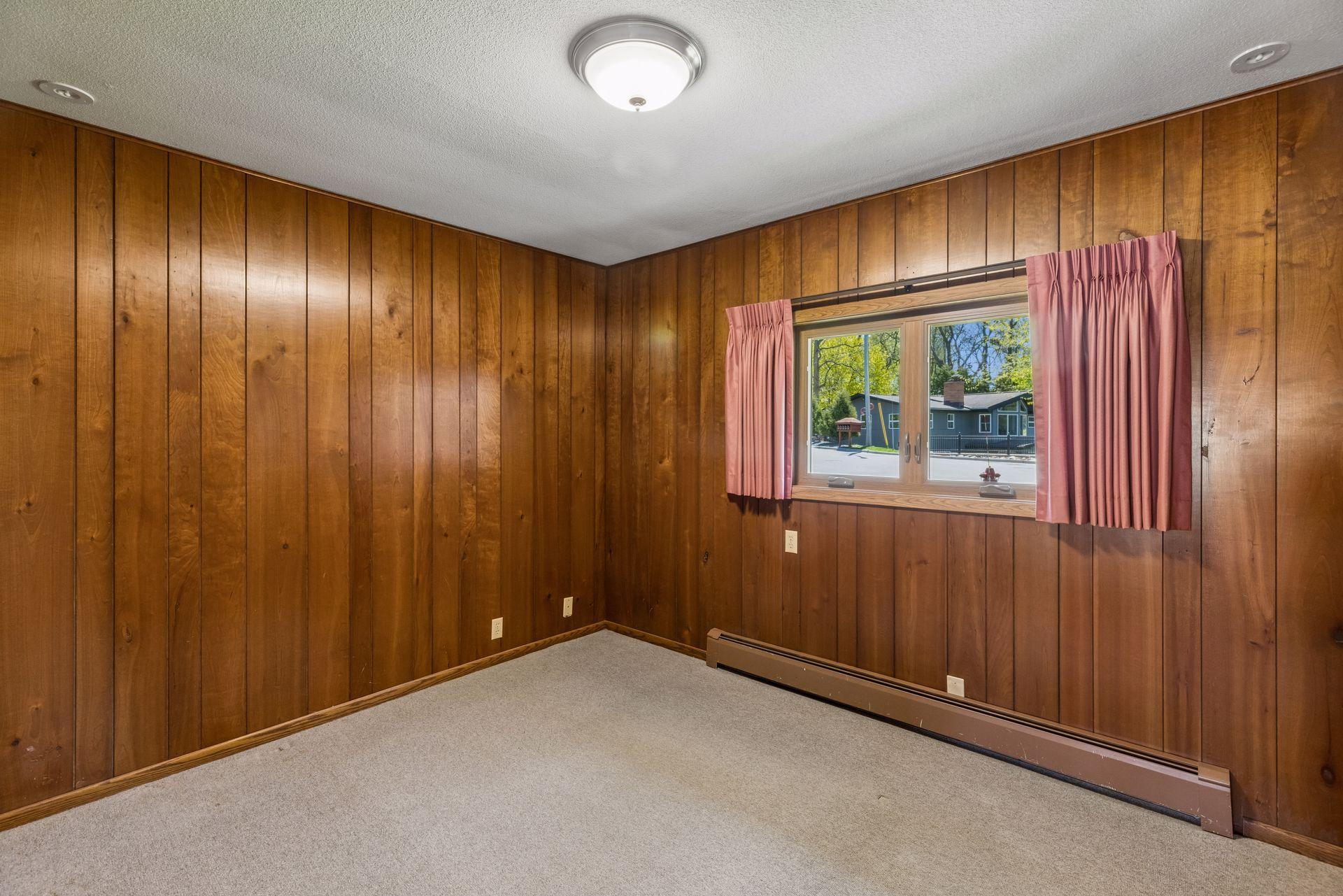 4033 Silver Lake Terrace NE