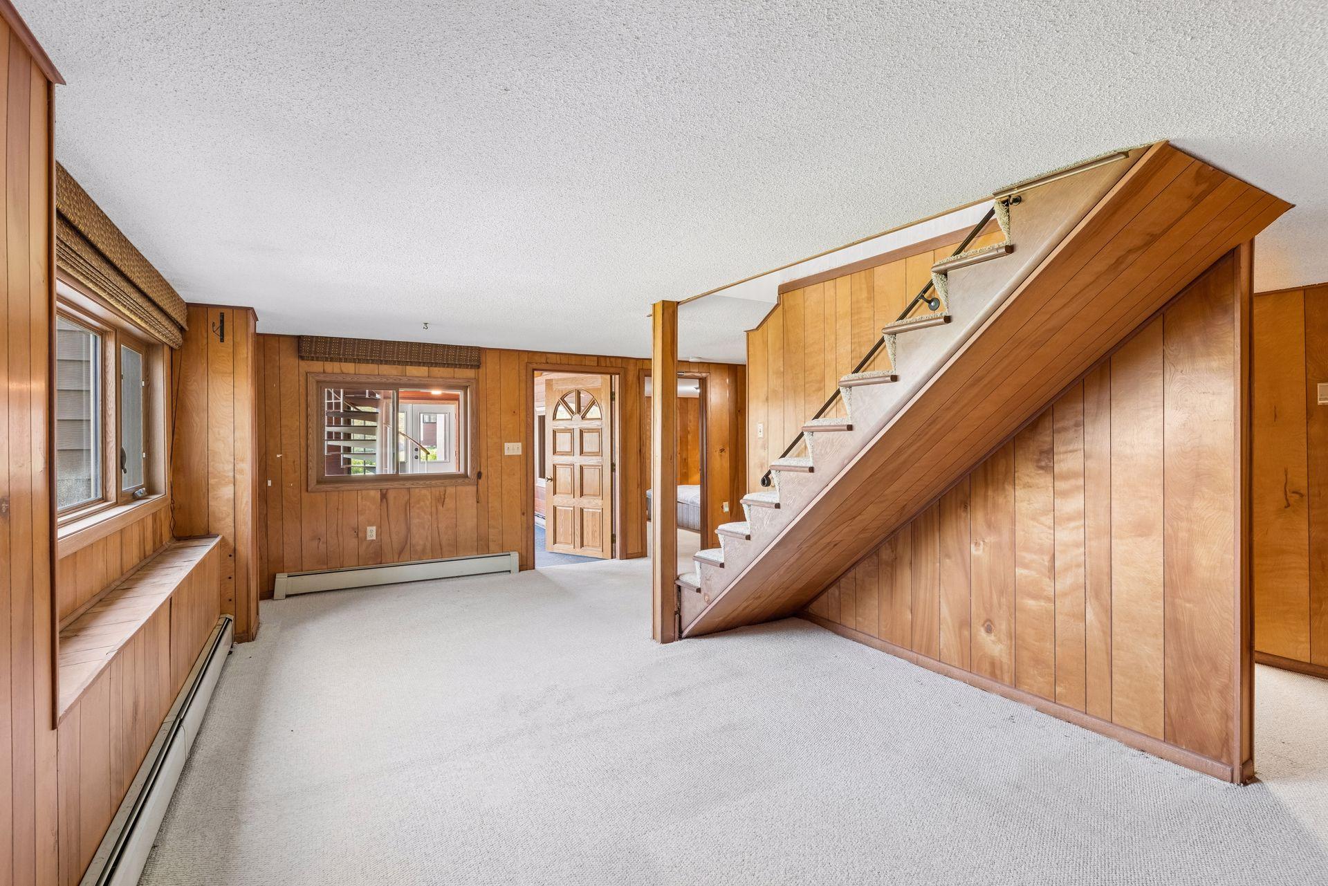 4033 Silver Lake Terrace NE