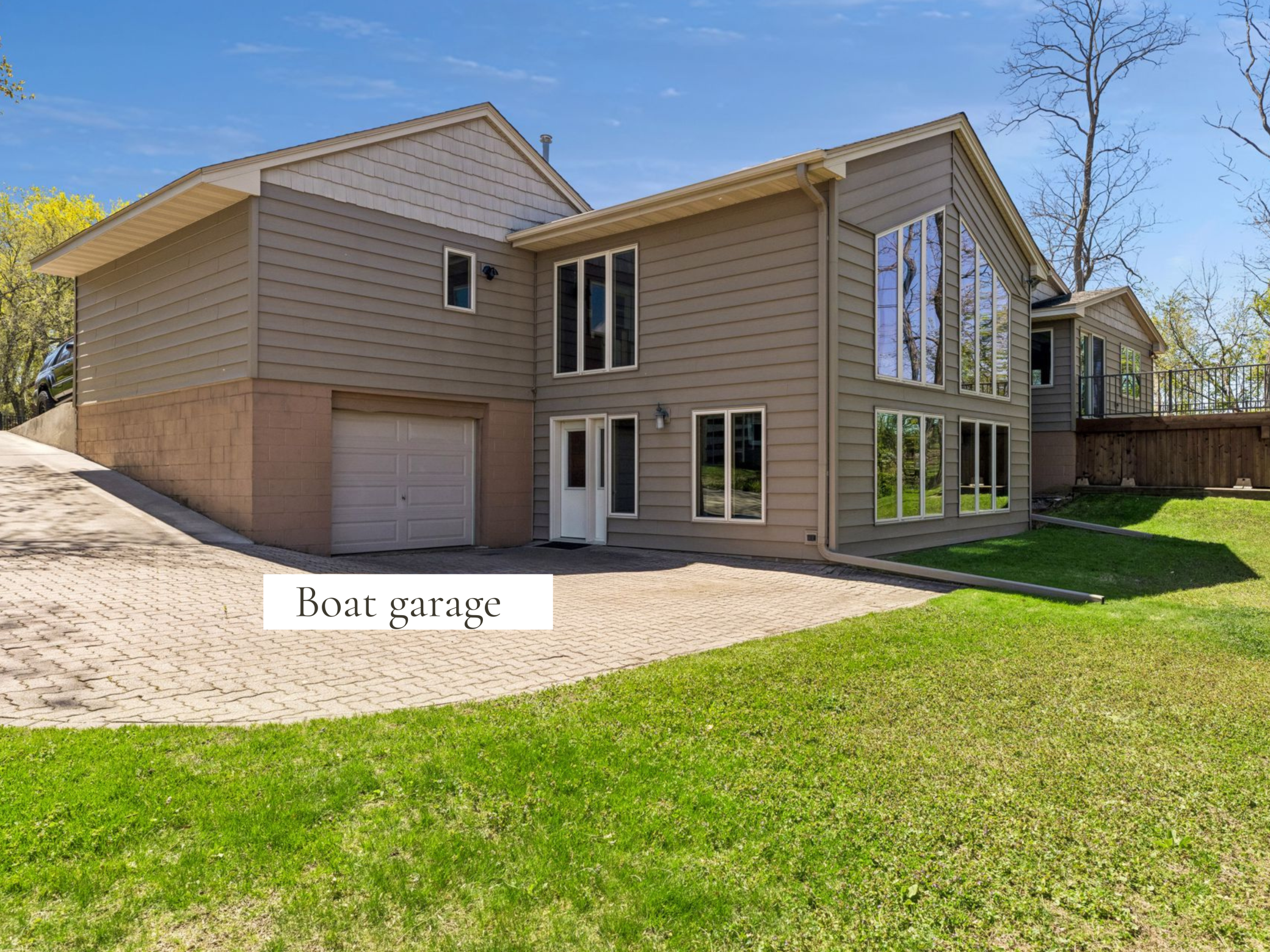 4033 Silver Lake Terrace NE