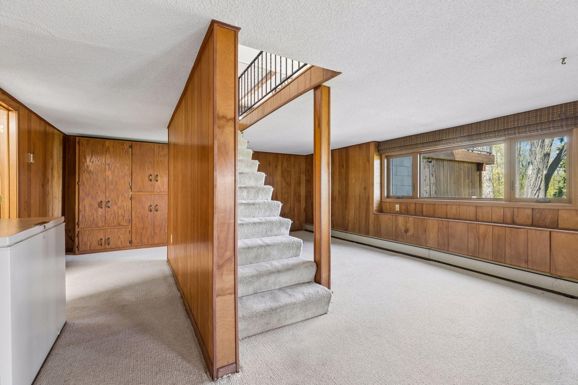 4033 Silver Lake Terrace NE