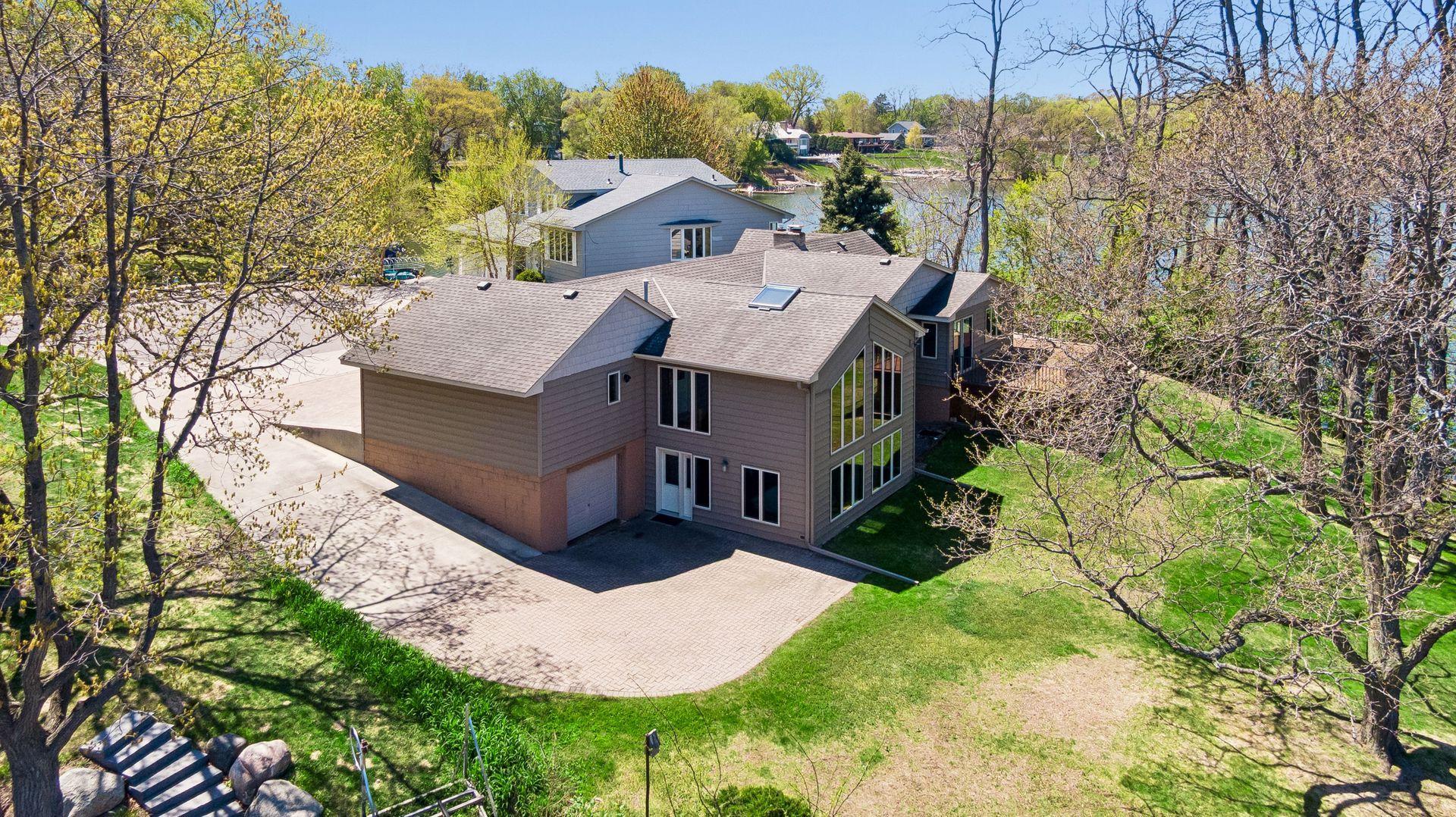 4033 Silver Lake Terrace NE