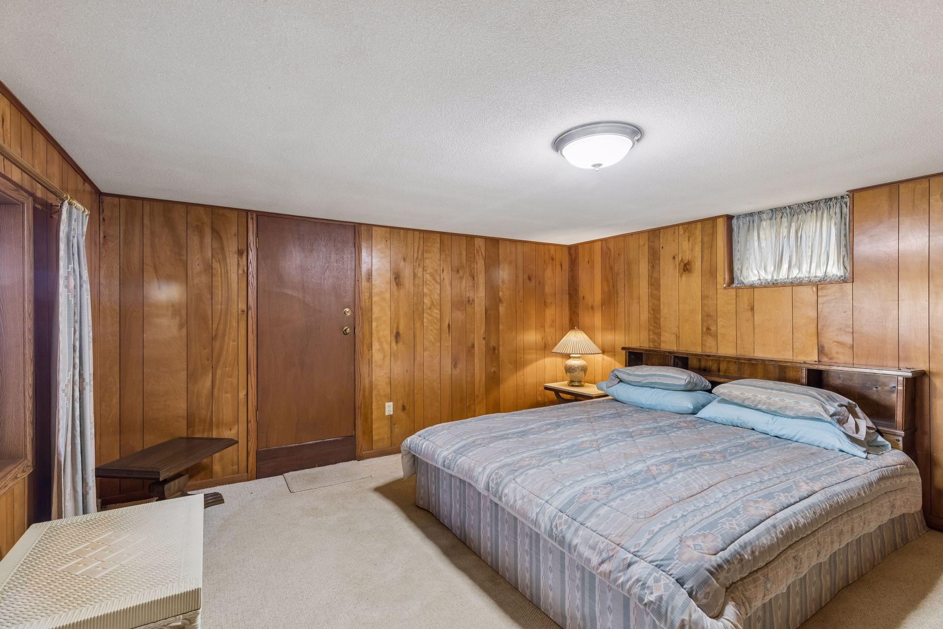 4033 Silver Lake Terrace NE