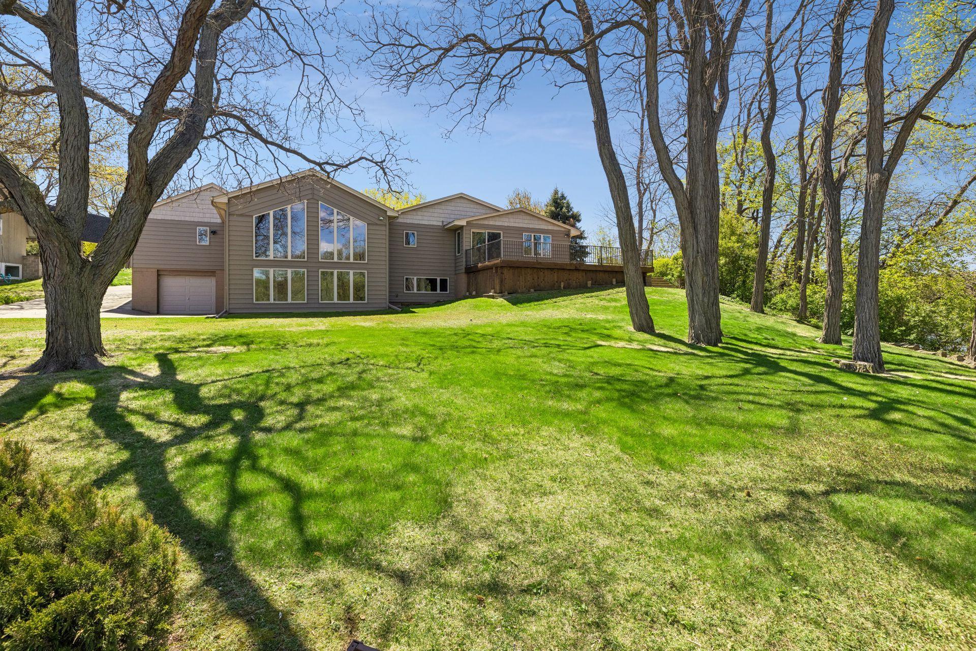 4033 Silver Lake Terrace NE