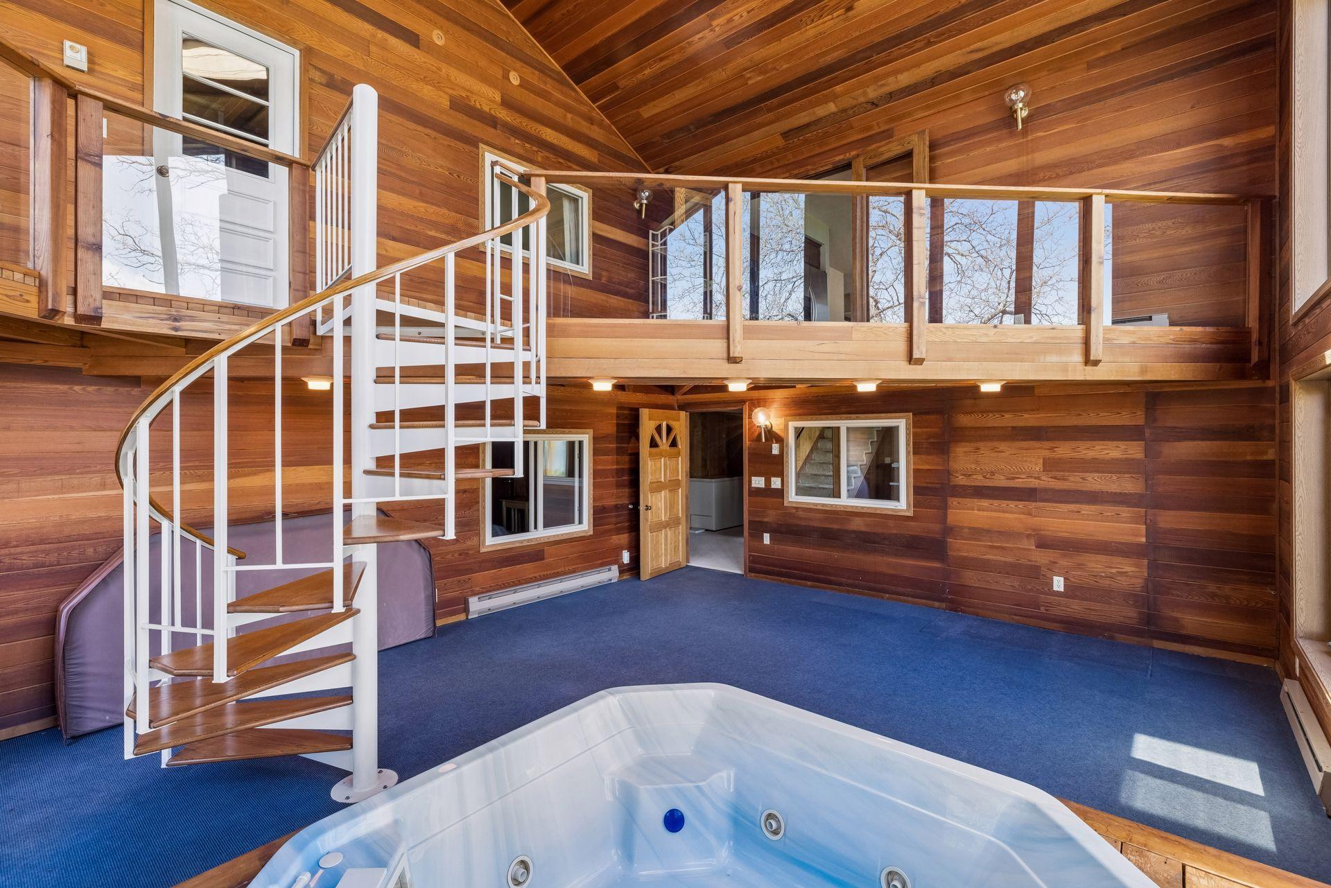 4033 Silver Lake Terrace NE