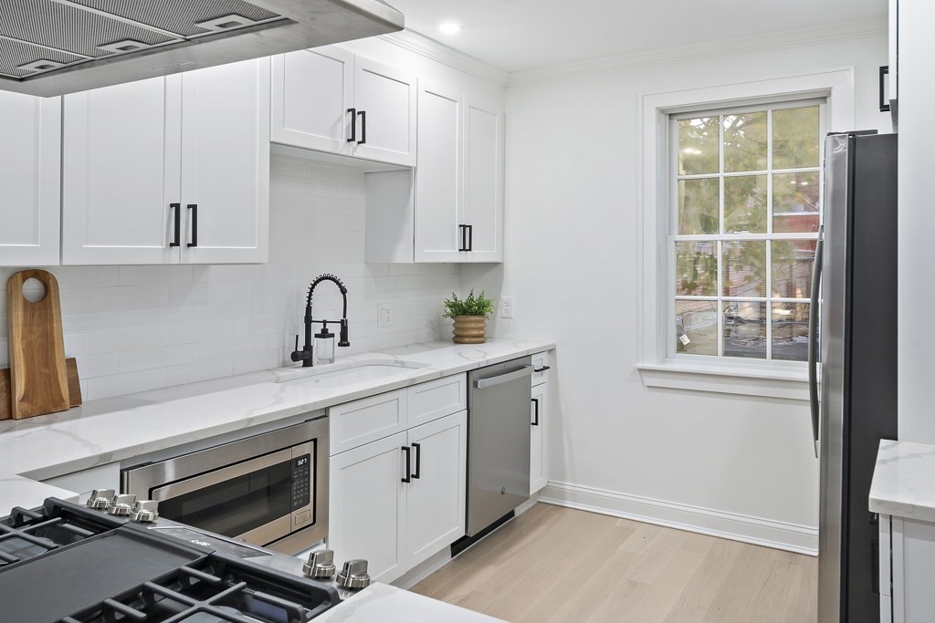 25 Lynde Street # 4