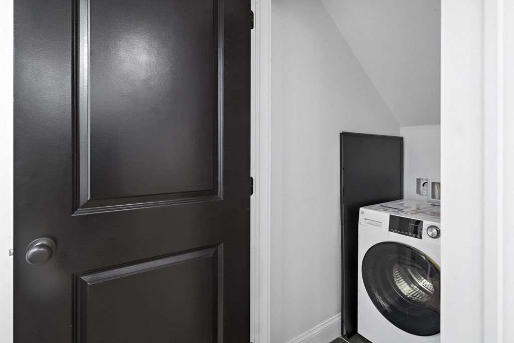 25 Lynde Street # 4