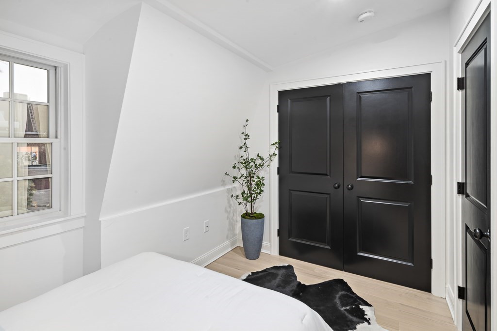 25 Lynde Street # 4