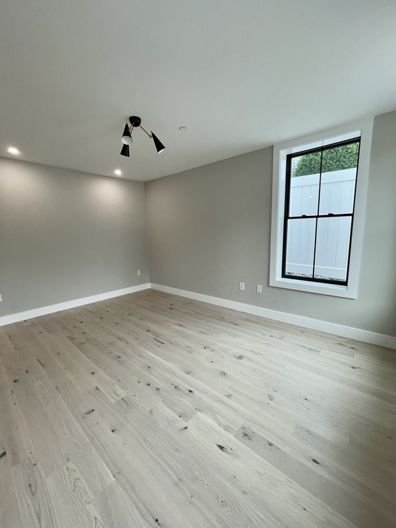 51 Crescent Ave # 101